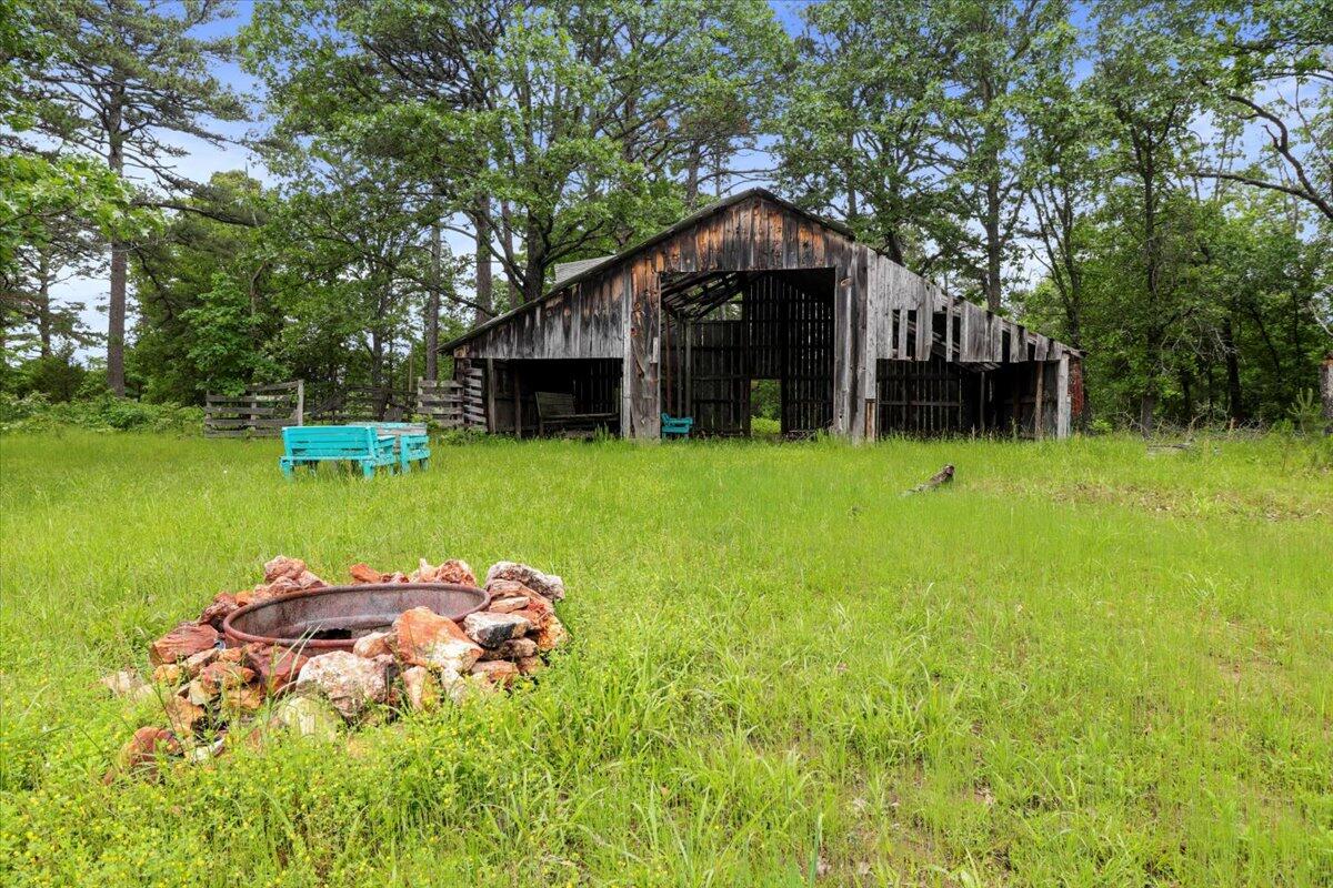 7064 County Road 14-223 East Property Photo 91