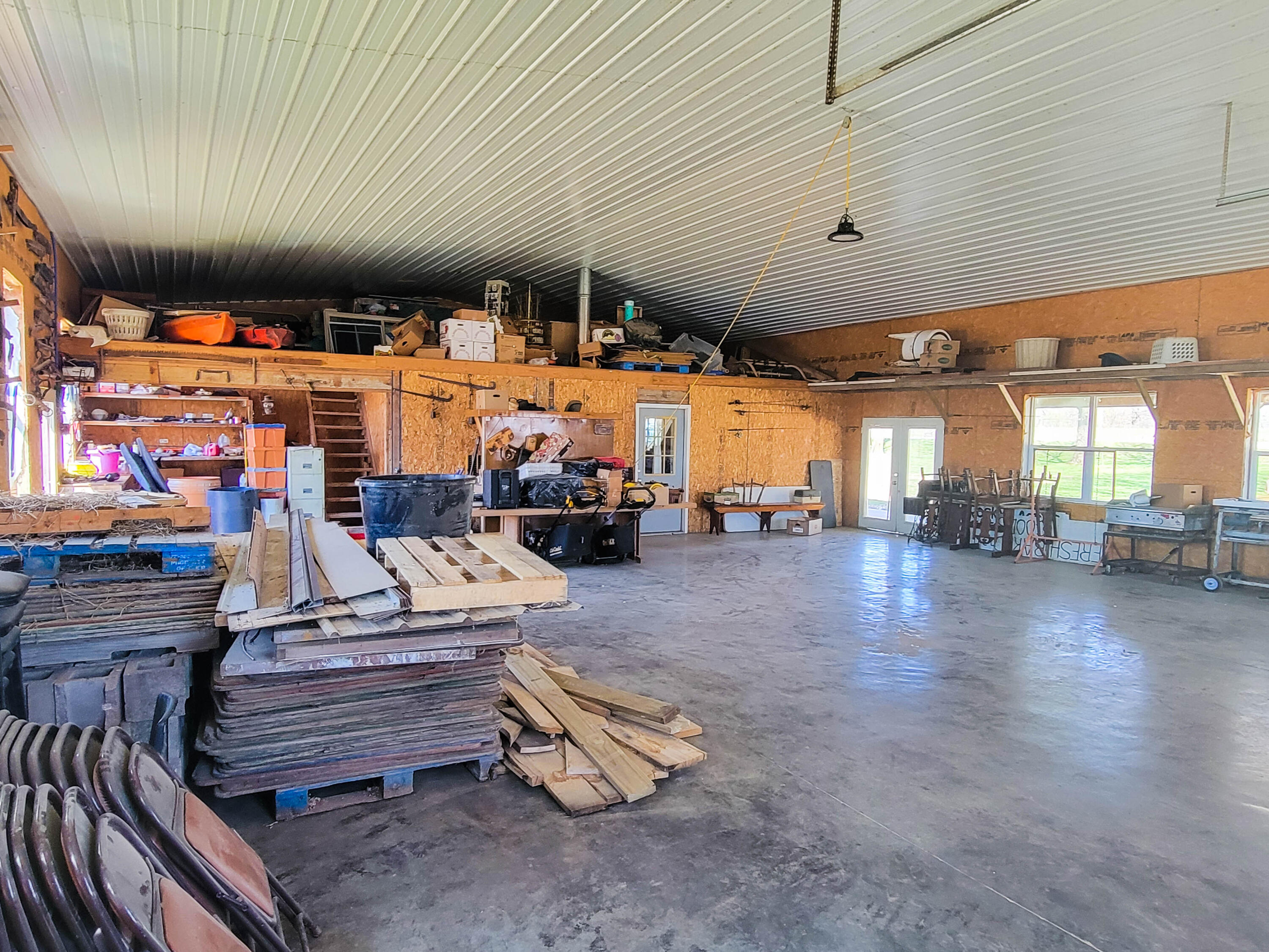 528 College Street Property Photo 9
