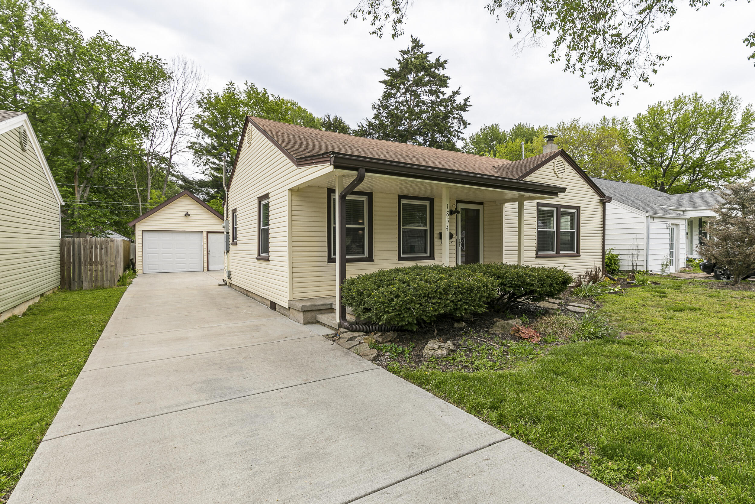 1854 South Maryland Avenue Property Photo 1