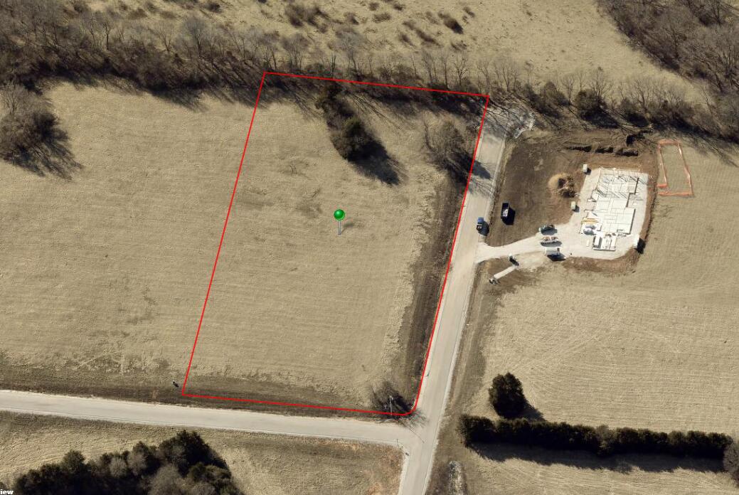 6533 South Lock Lane Property Photo 3