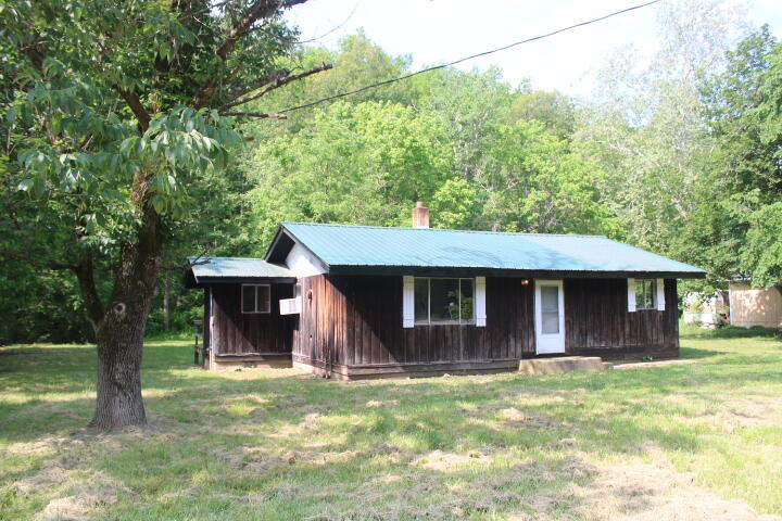 736 State Highway Y Property Photo 4