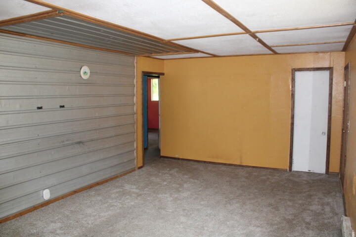 736 State Highway Y Property Photo 6