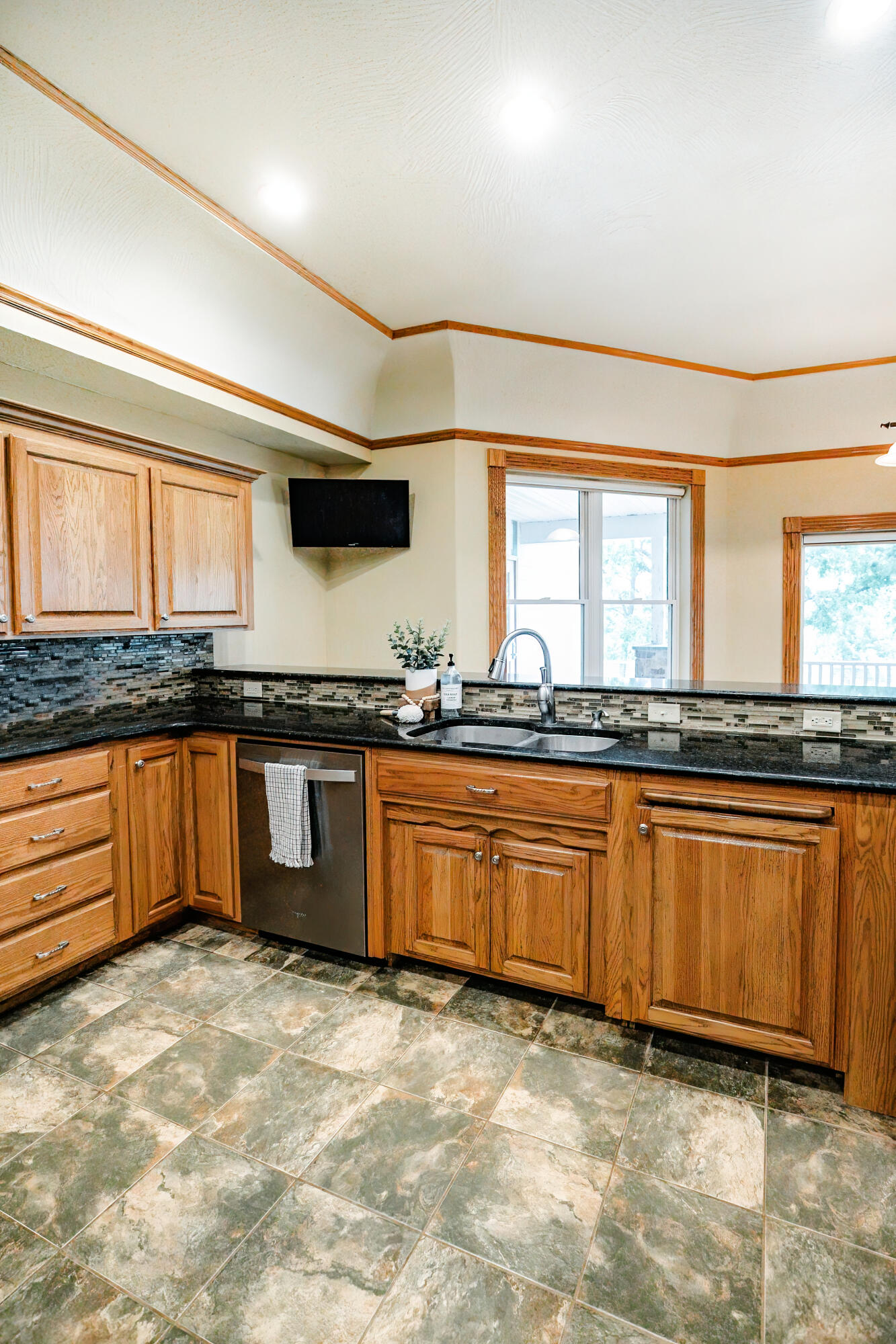 352 State Highway 245 Property Photo 15
