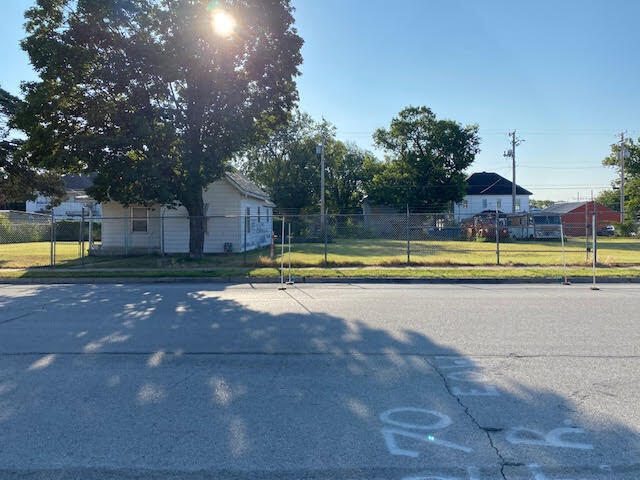 813 Virginia Avenue Property Photo 3