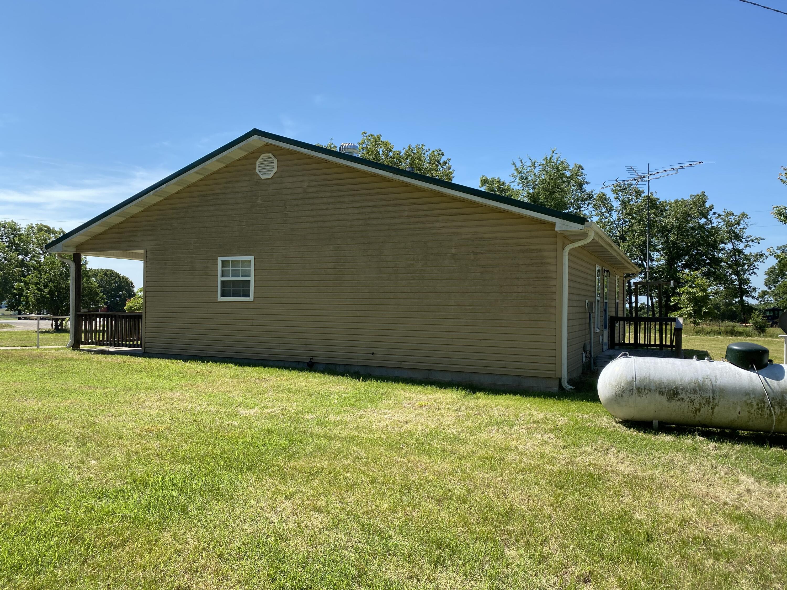 37 County Road 343 Property Photo 17