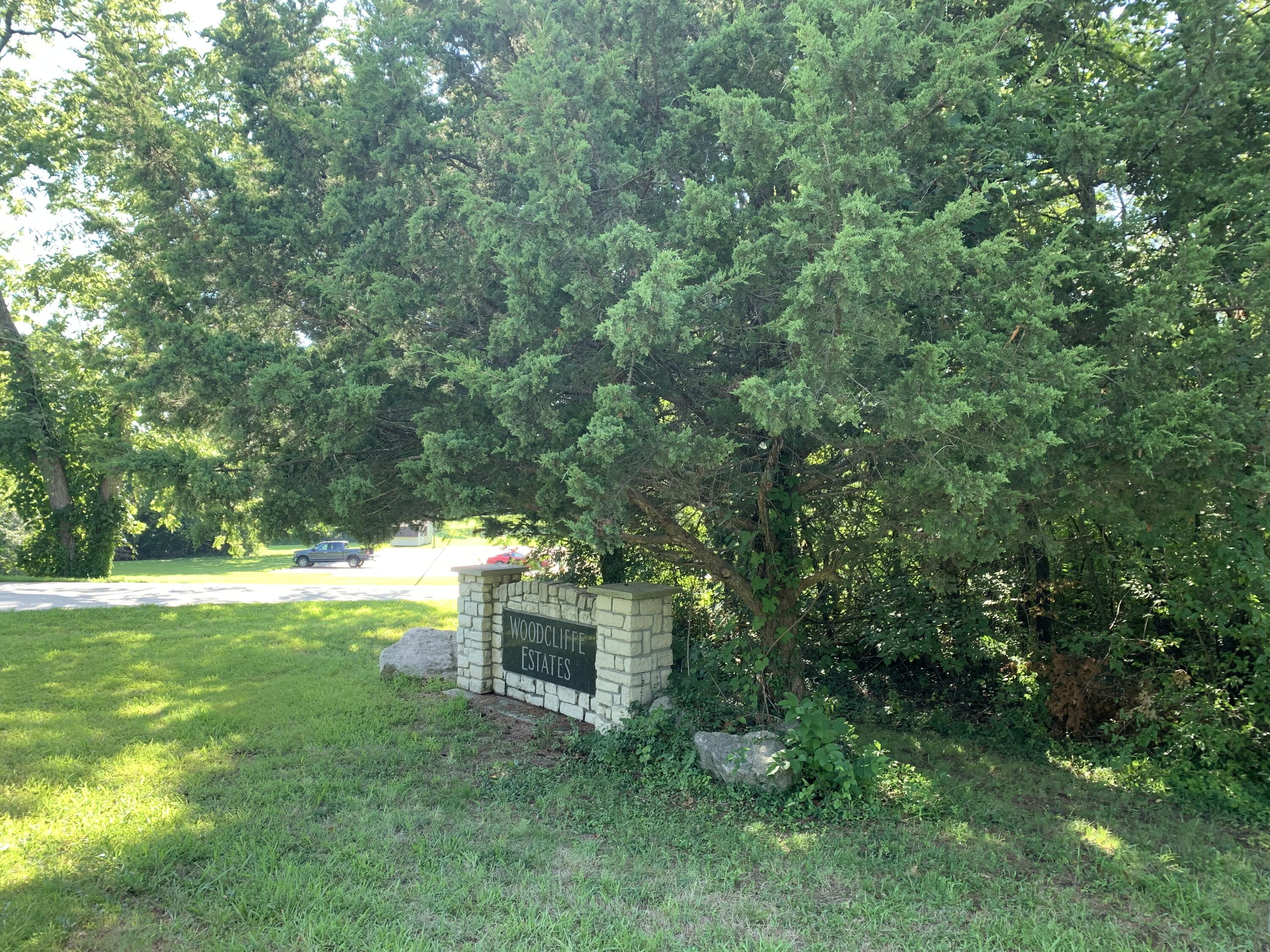 000 South Woodcliffe Drive Property Photo