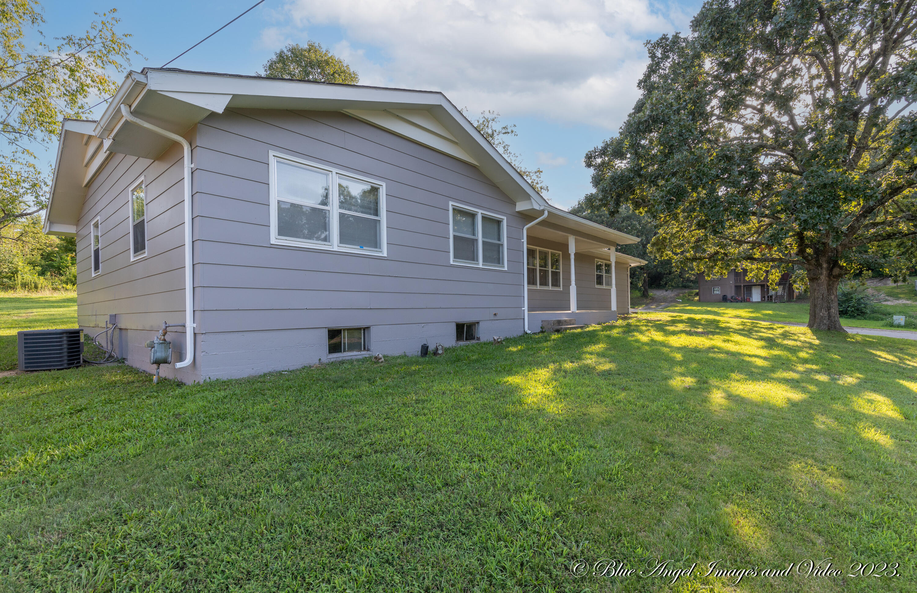 1028 Armstrong Street Property Photo 4