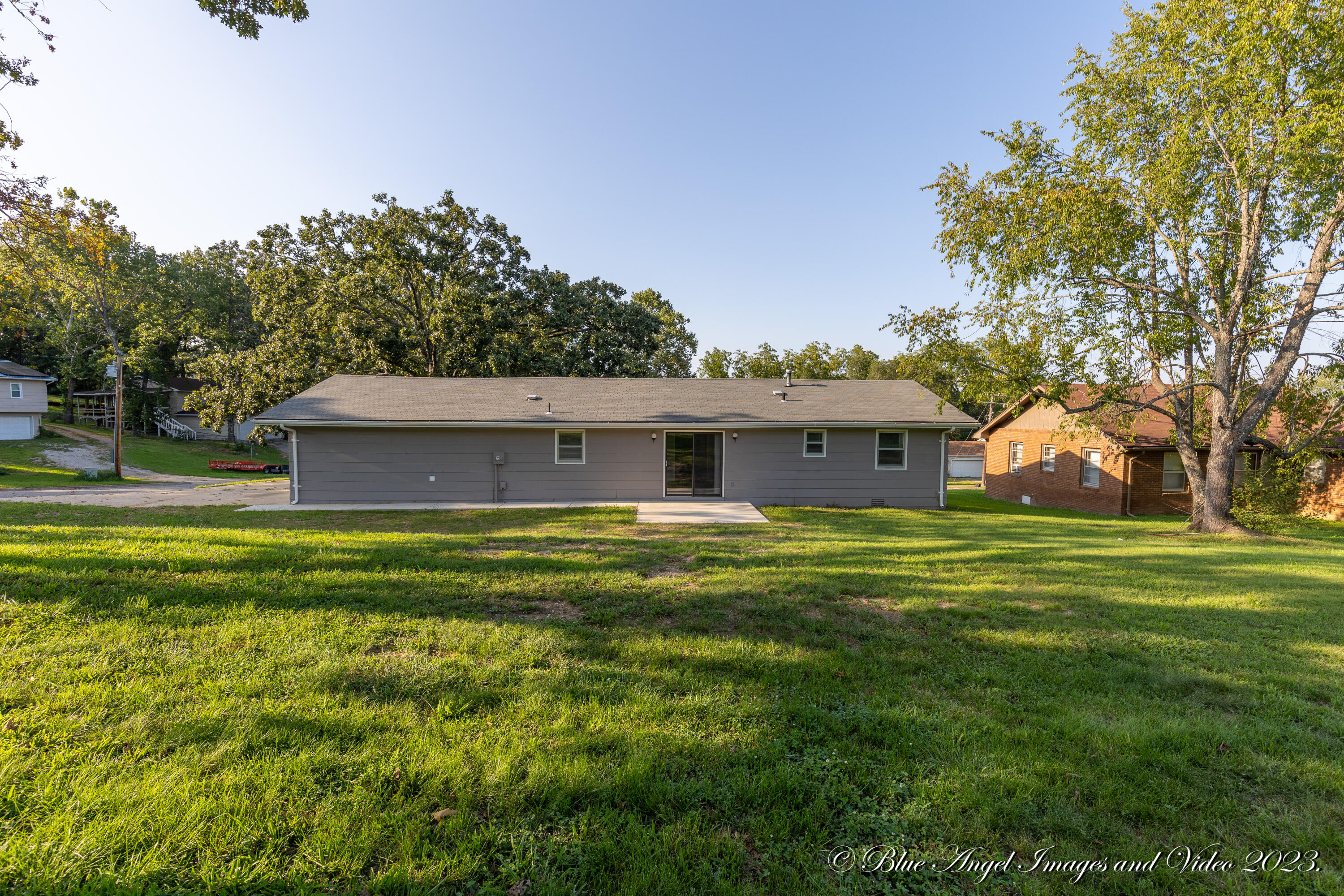 1028 Armstrong Street Property Photo 6
