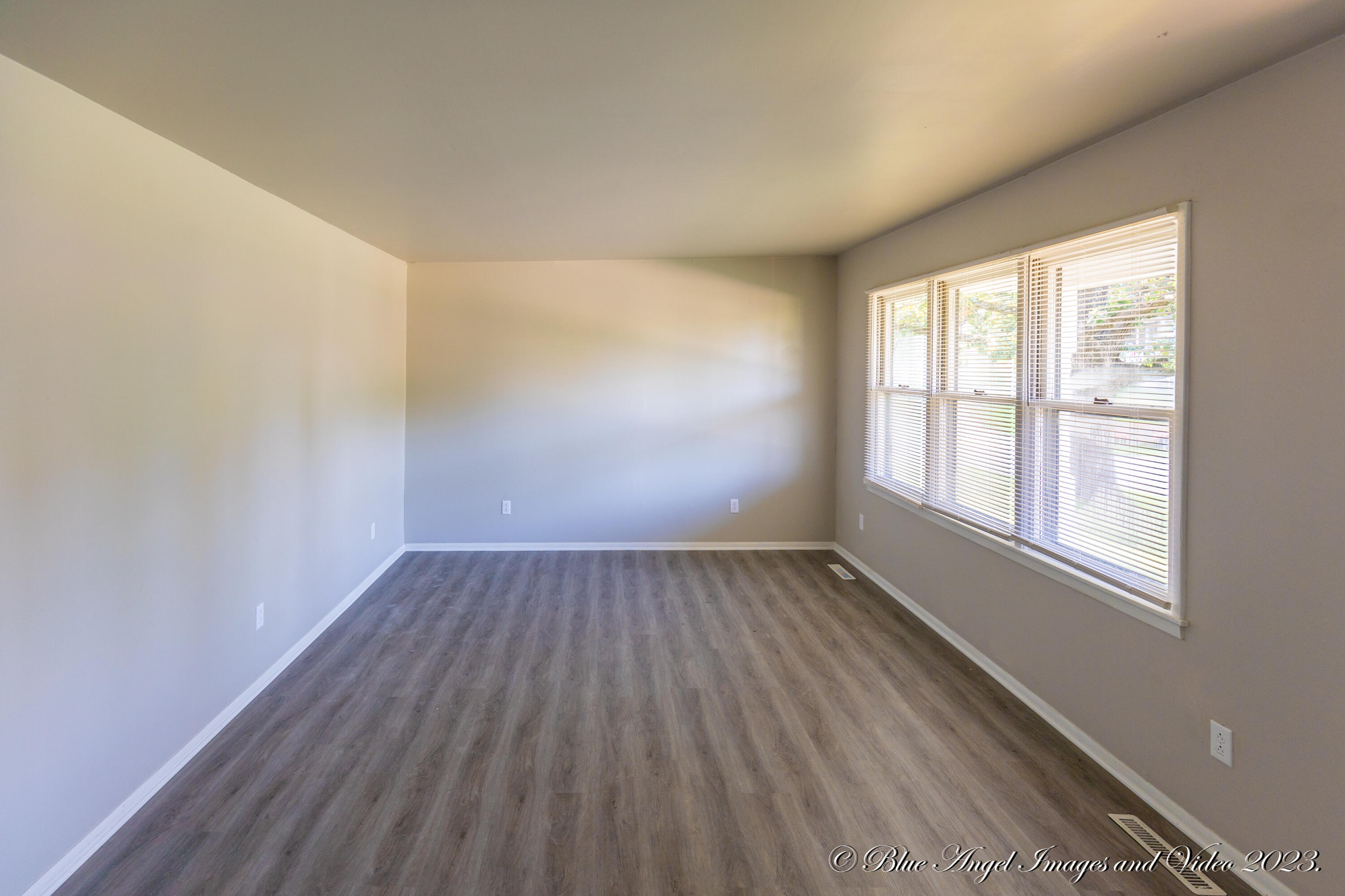 1028 Armstrong Street Property Photo 11