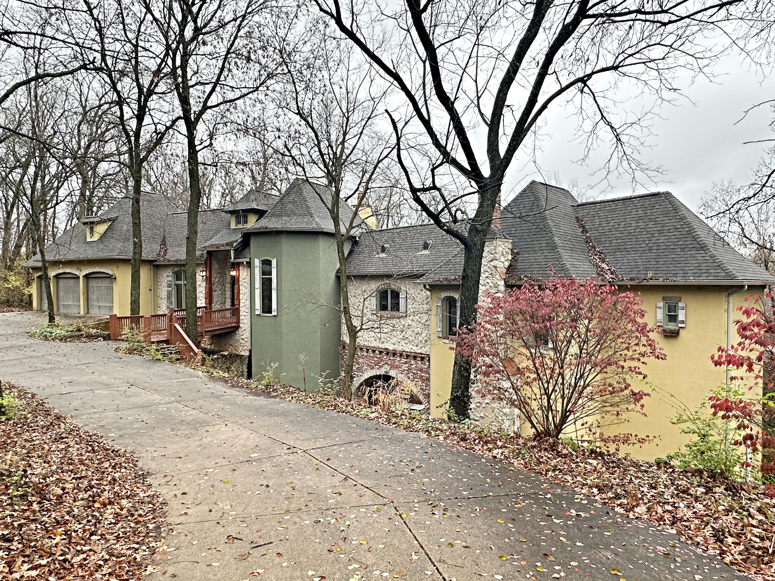 4316 East Whitehall Drive Property Photo