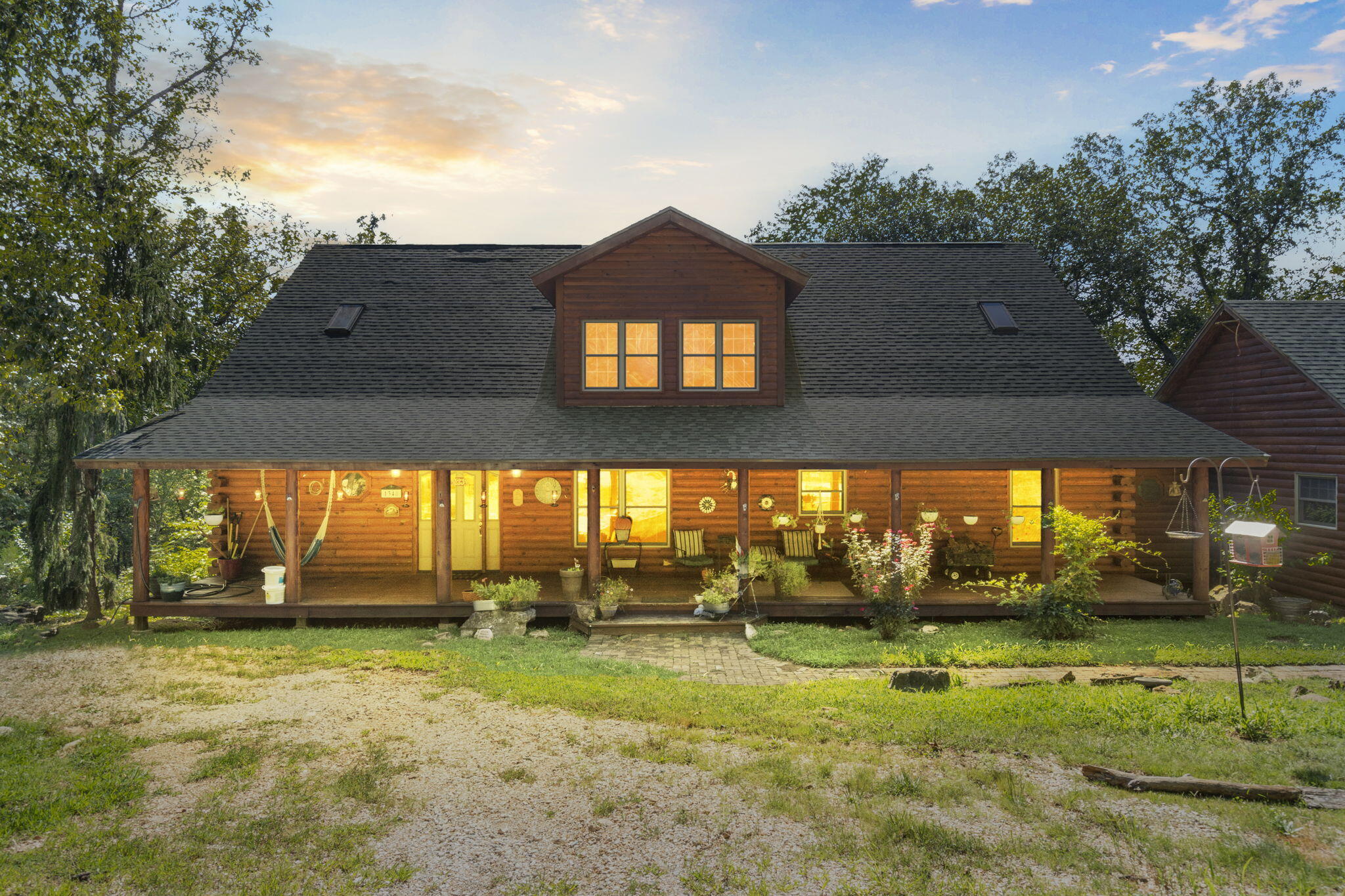 1348 Highview Circle Property Photo 2
