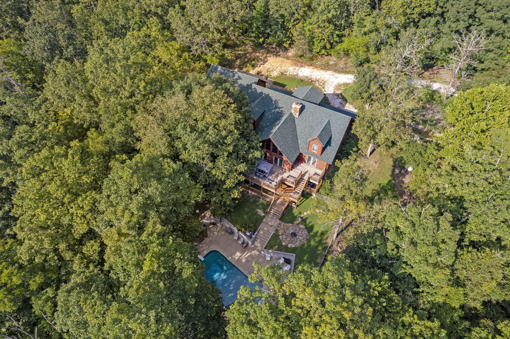 1348 Highview Circle Property Photo 3