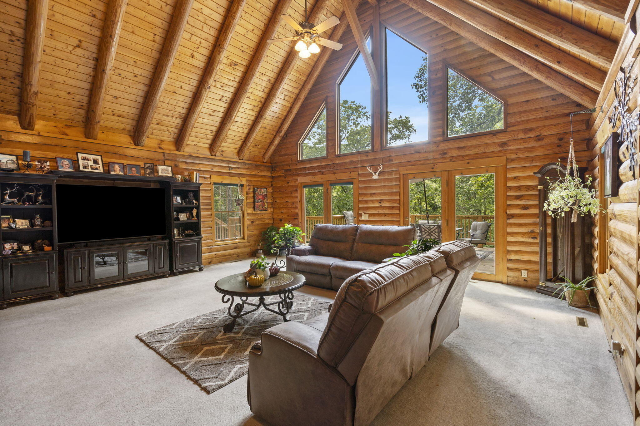 1348 Highview Circle Property Photo 14
