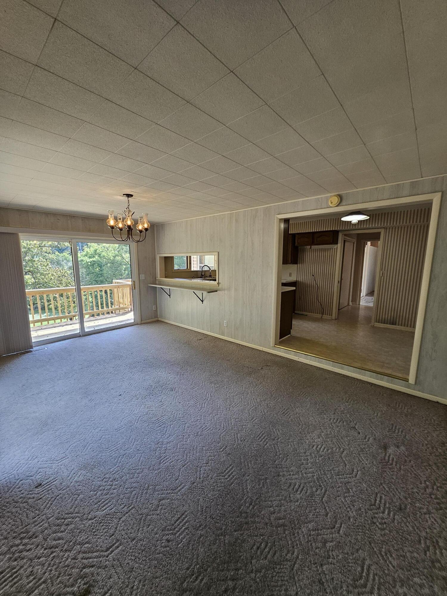 101 Secluded Ln Property Photo 8