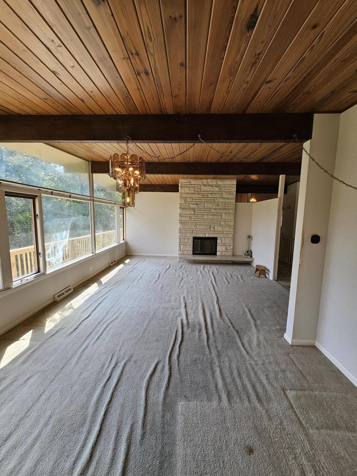 101 Secluded Ln Property Photo 10