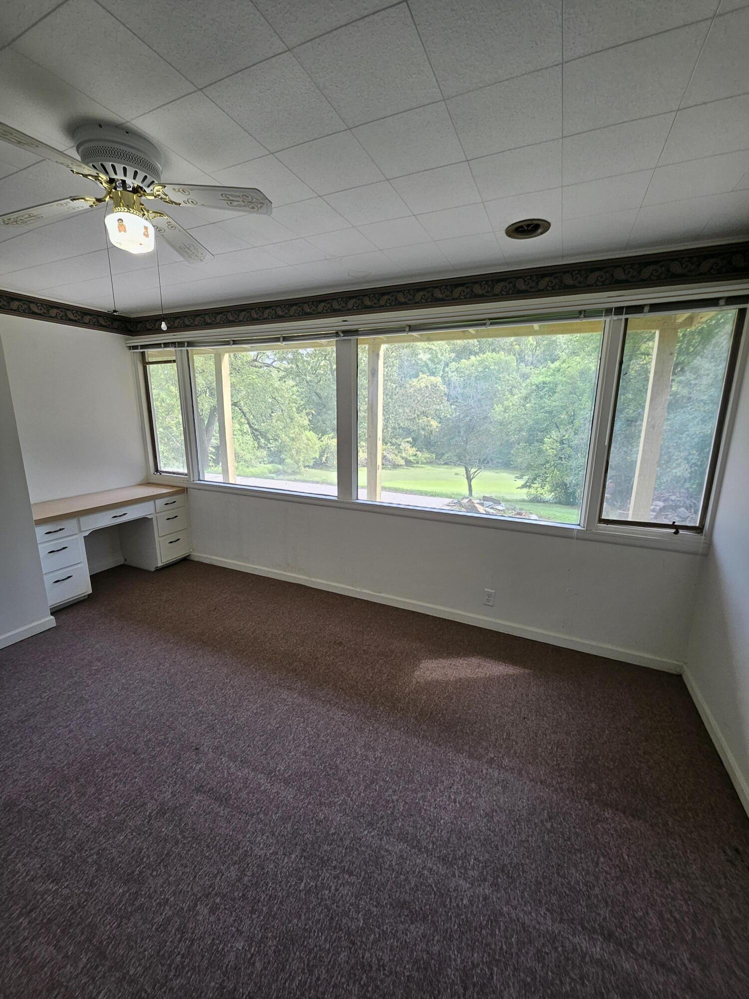 101 Secluded Ln Property Photo 28