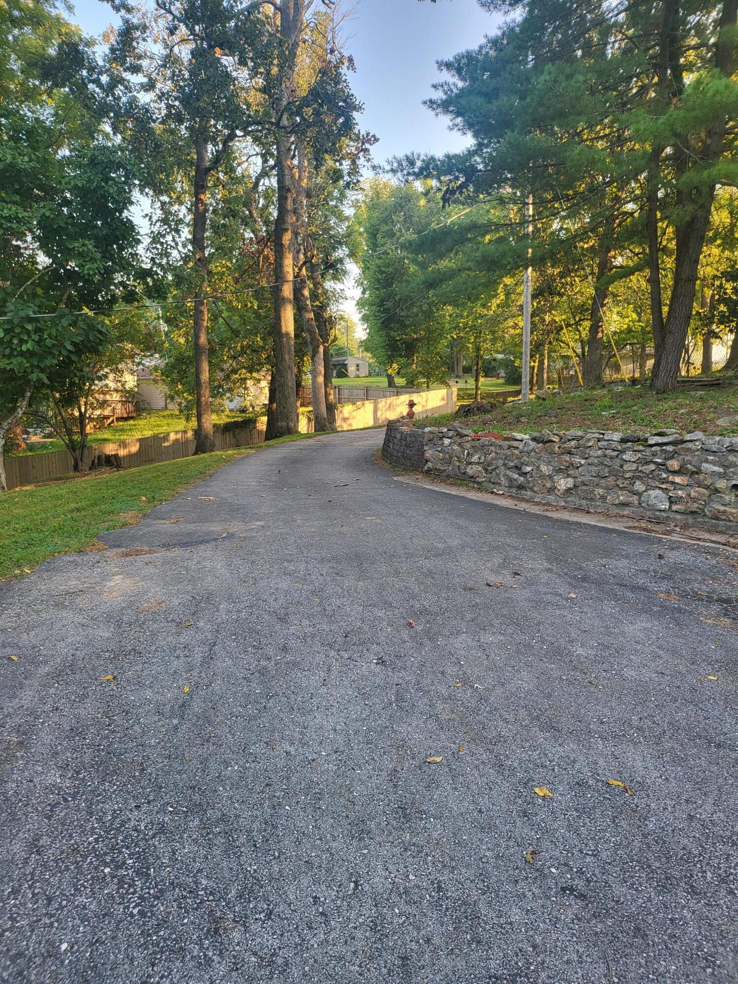 101 Secluded Ln Property Photo 53