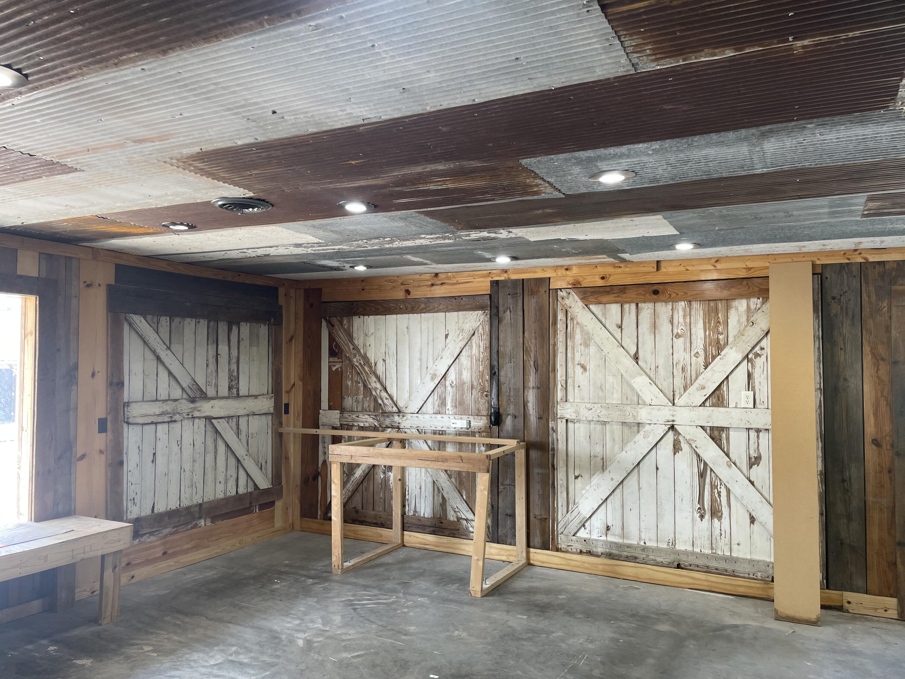 108 South School Street Property Photo 8
