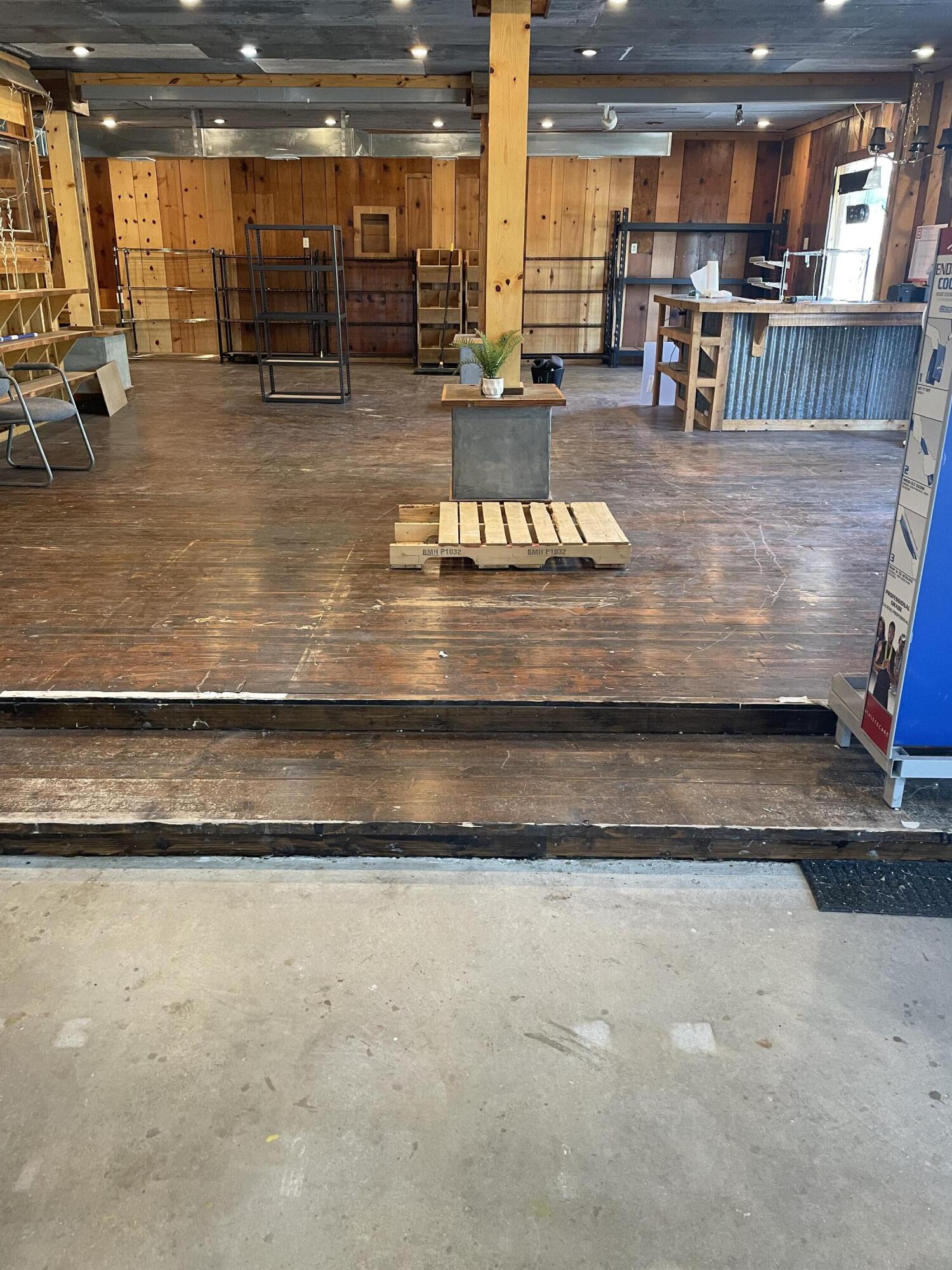108 South School Street Property Photo 17