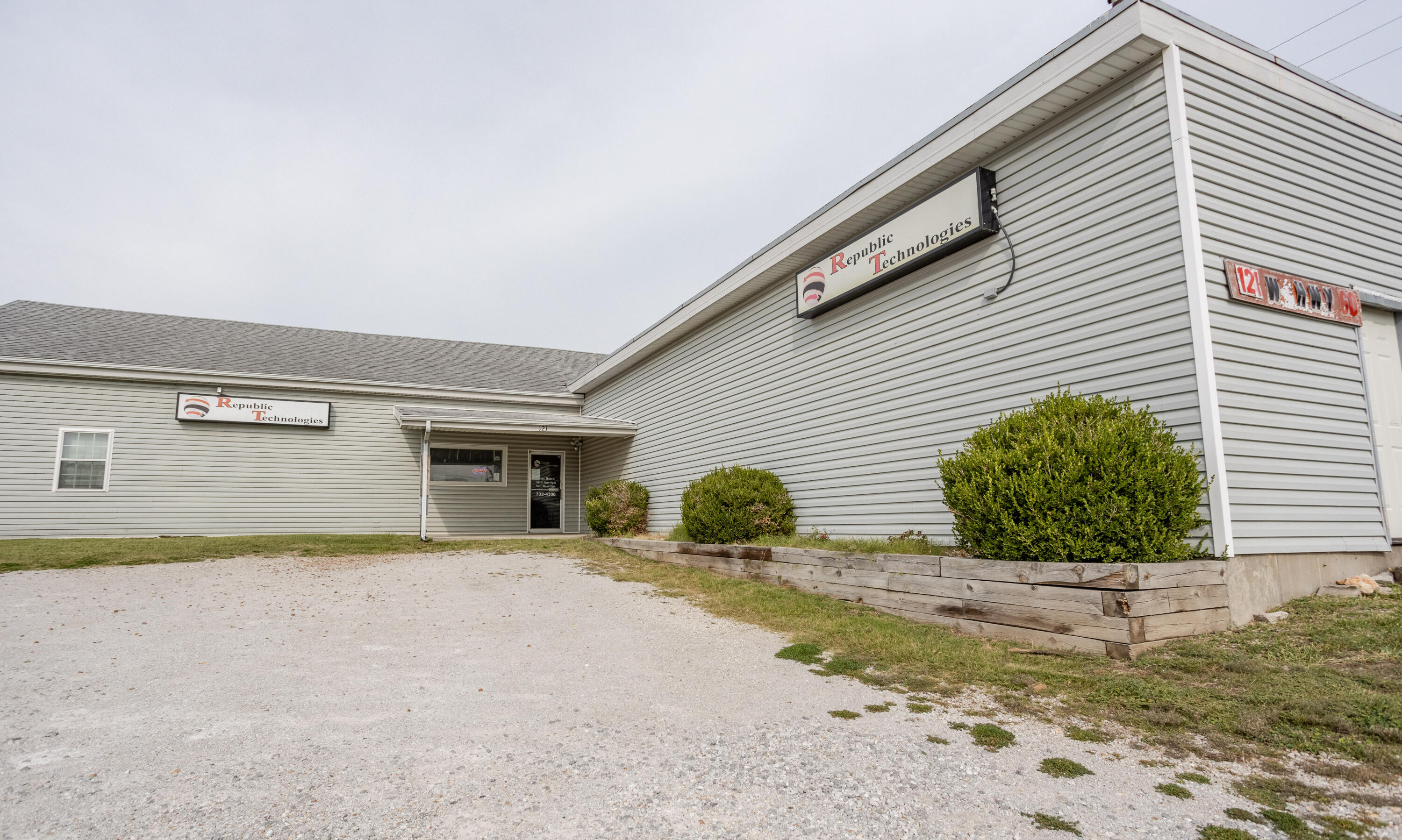 121 Us Highway 60 Property Photo 4