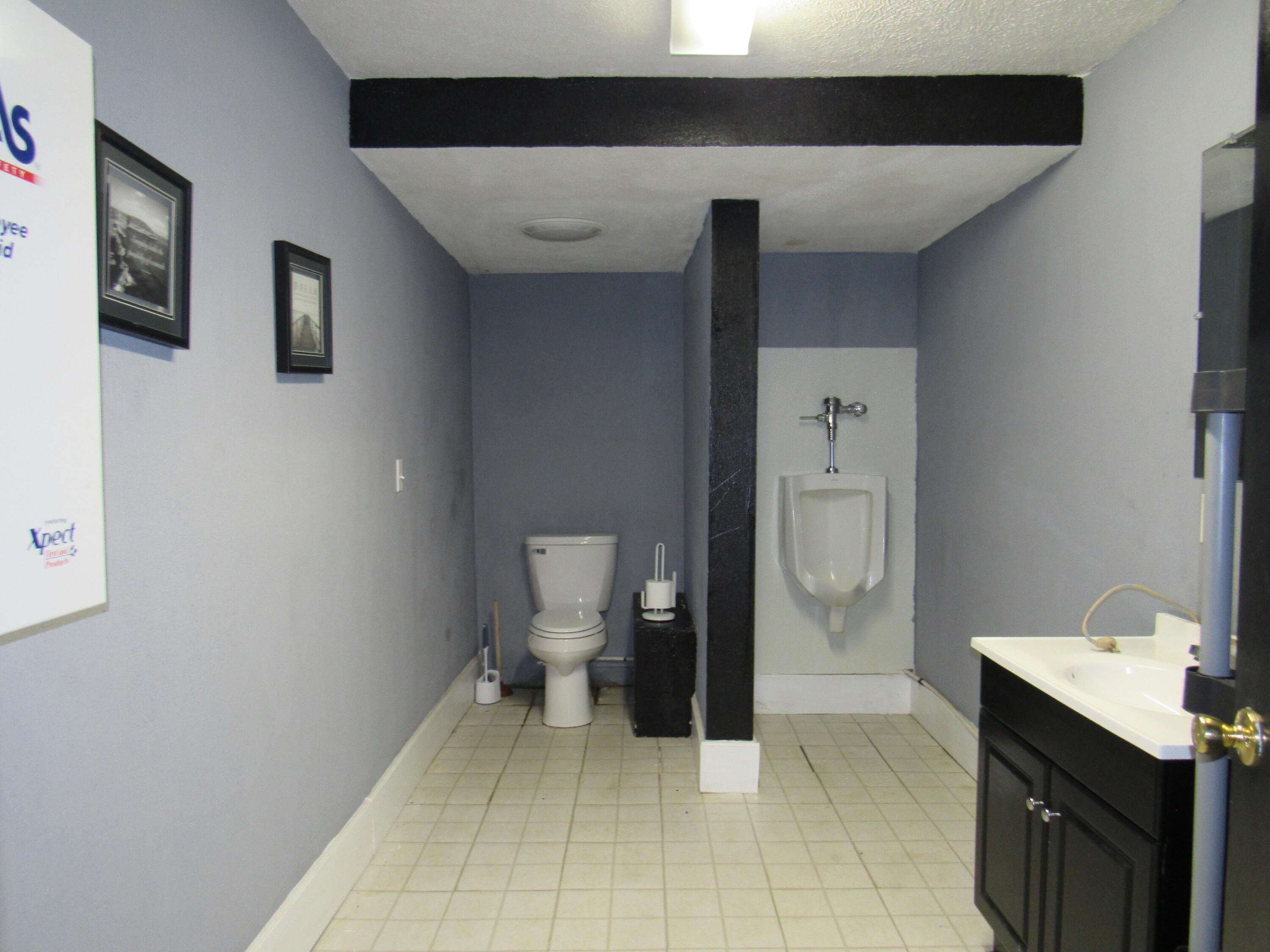 121 Us Highway 60 Property Photo 9