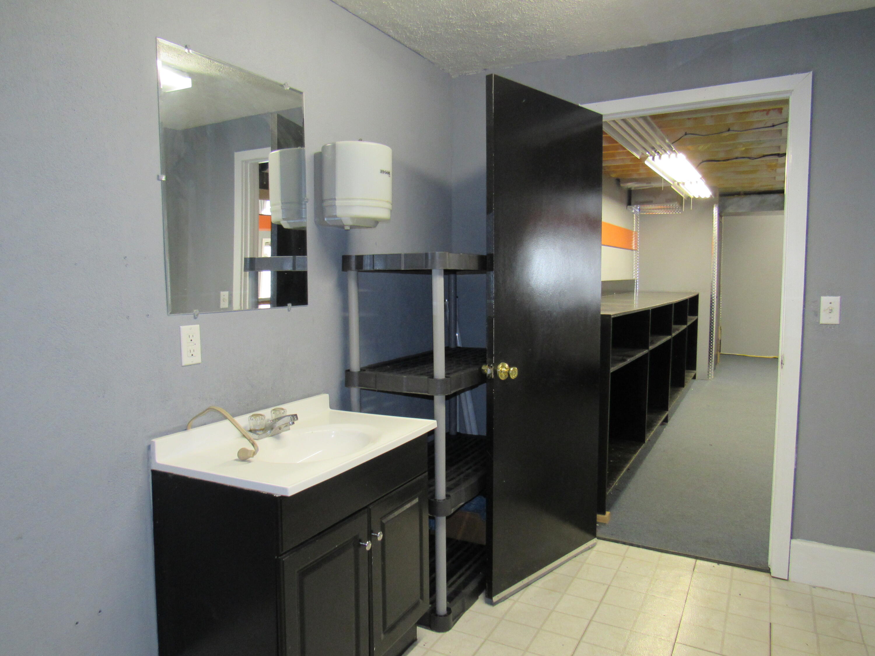 121 Us Highway 60 Property Photo 10
