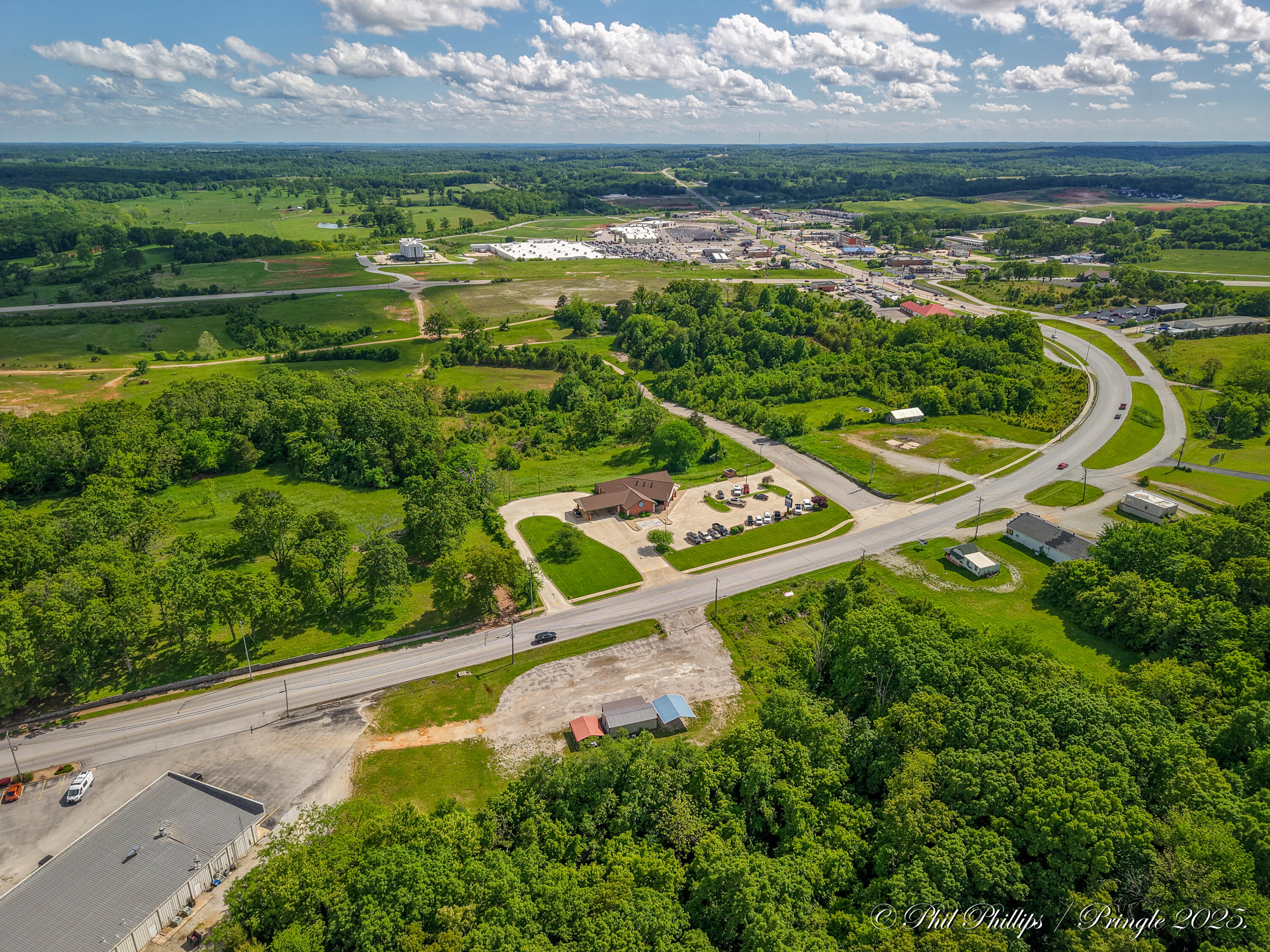 959 Preacher Roe Boulevard Property Photo 7