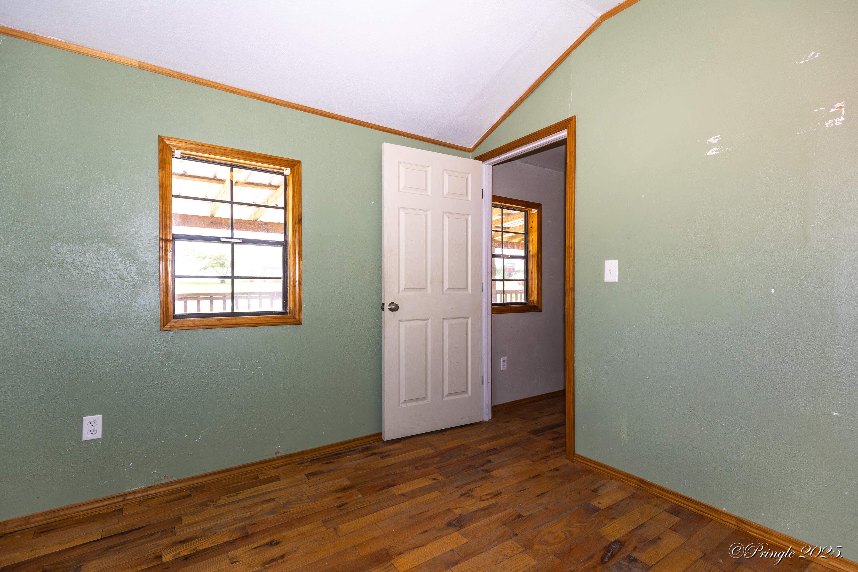 959 Preacher Roe Boulevard Property Photo 11