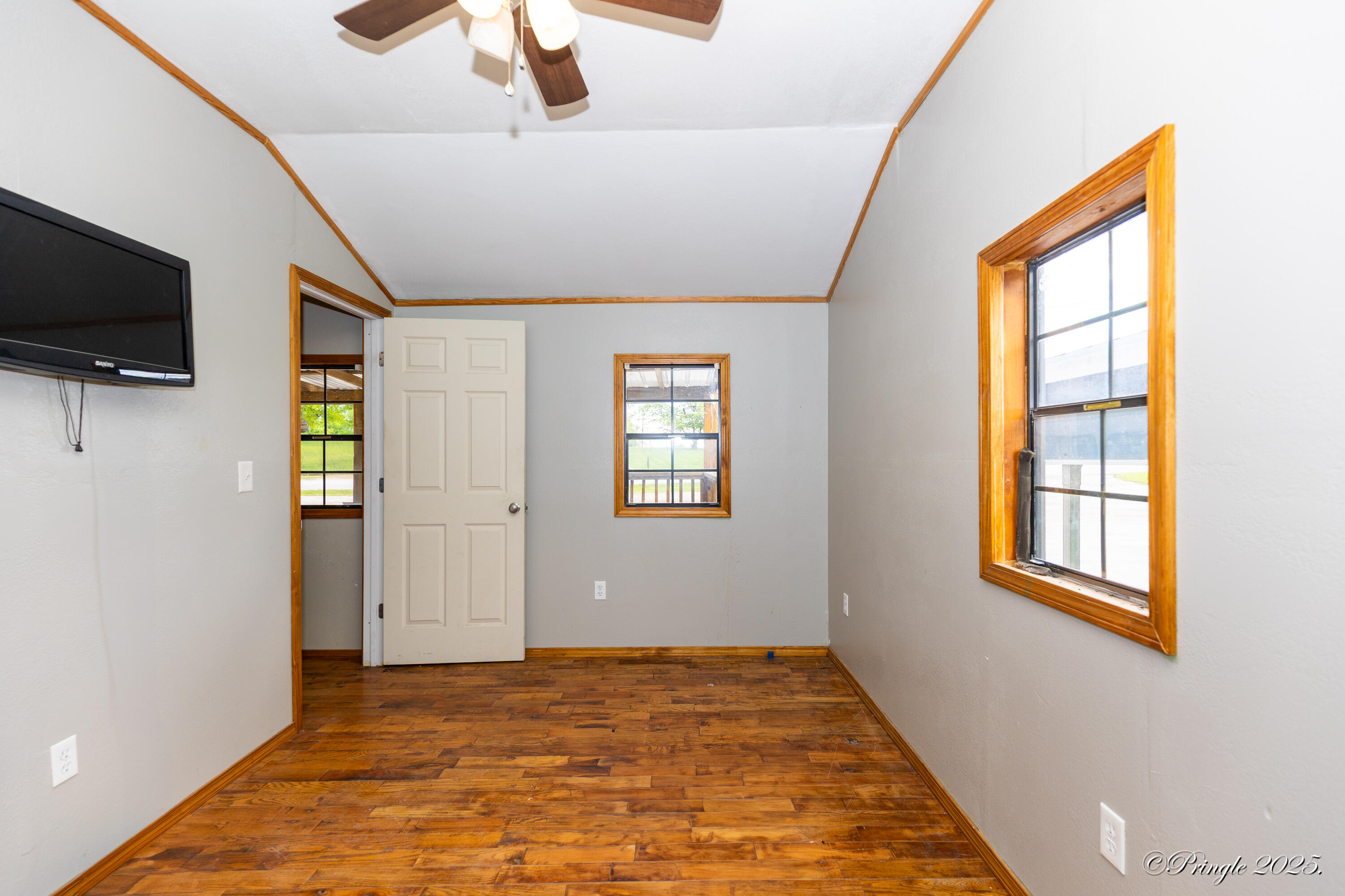 959 Preacher Roe Boulevard Property Photo 16