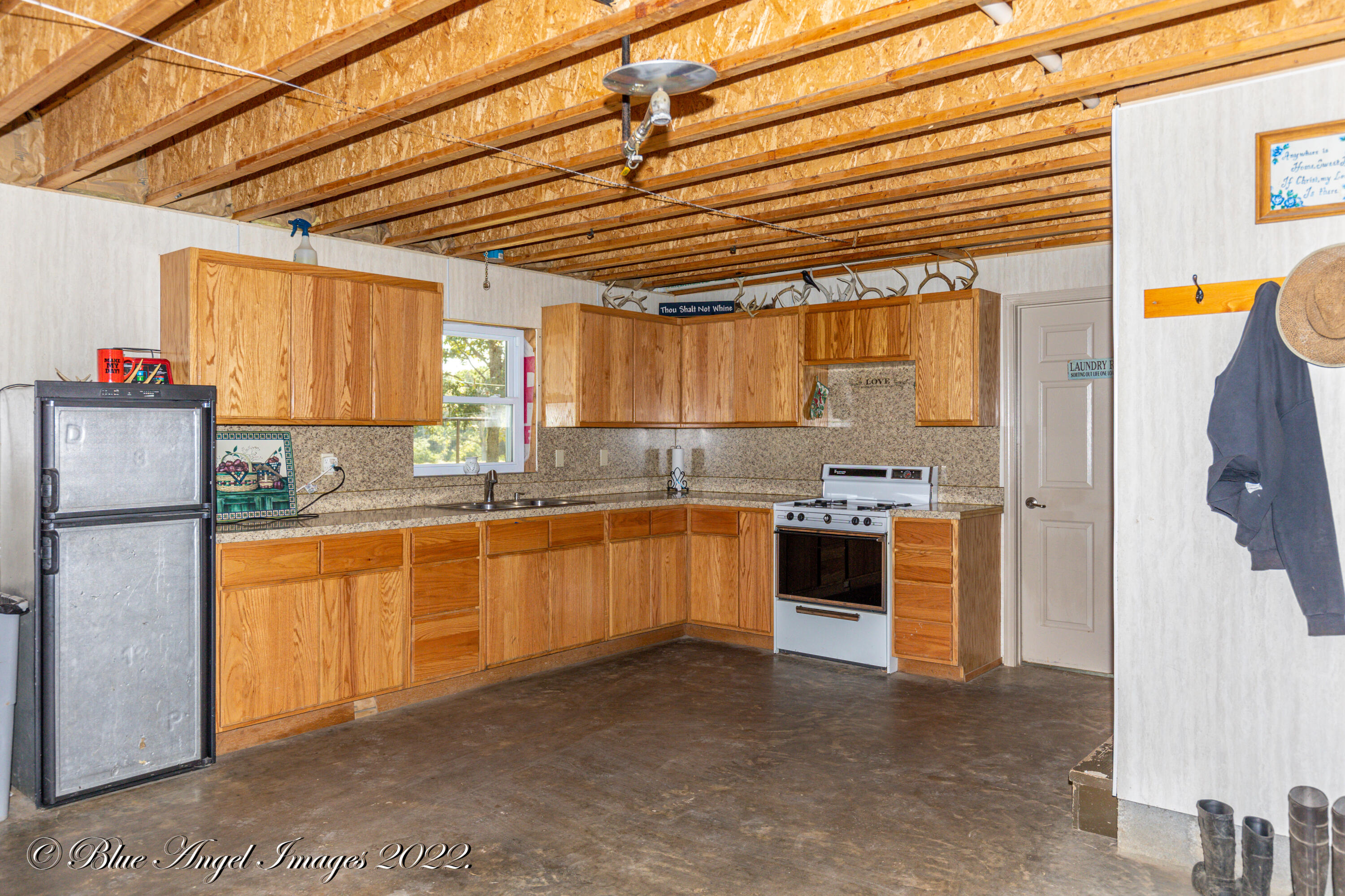 4408 County Road 7480 Property Photo 43