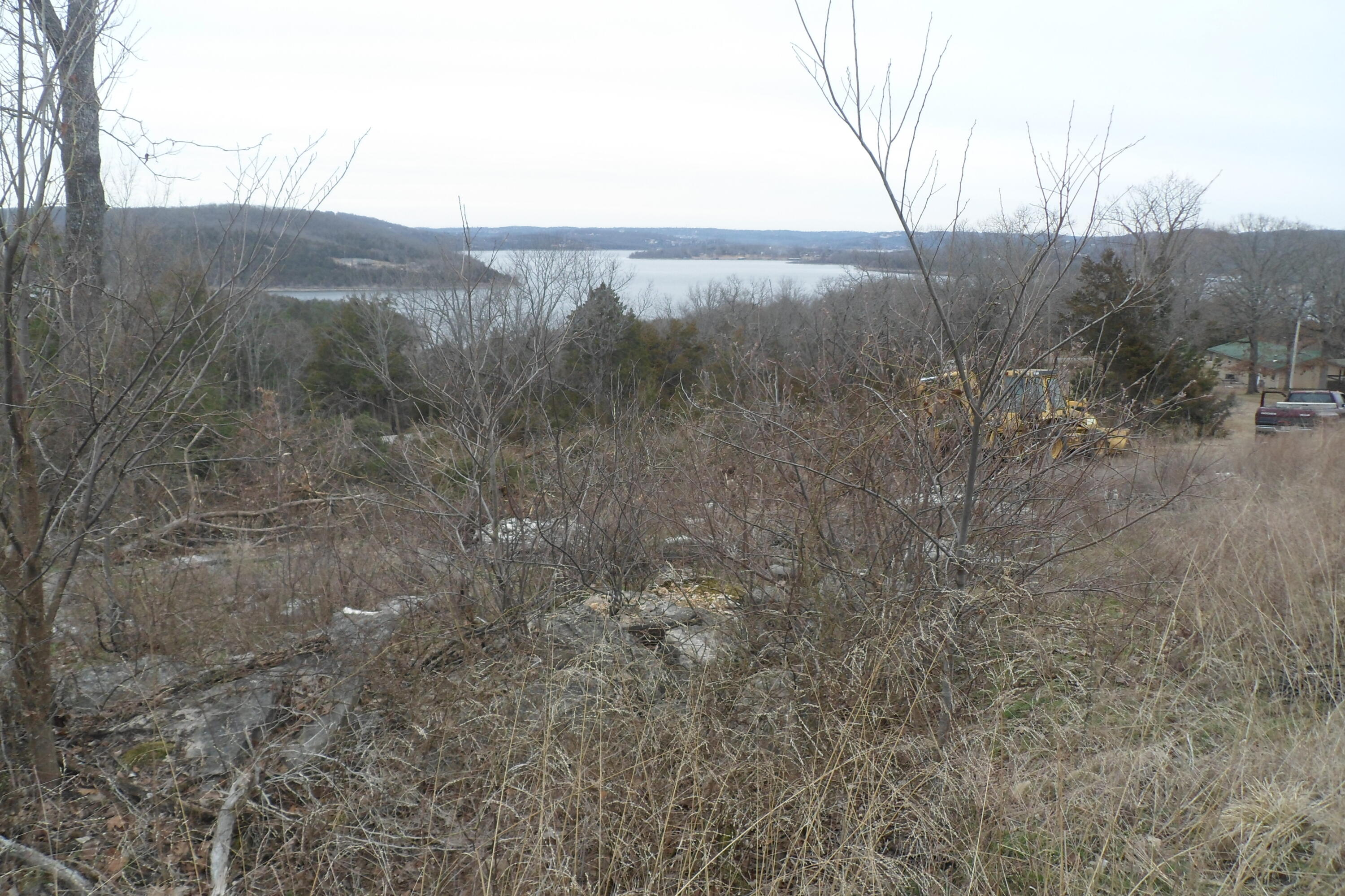 000 Cow Creek Road Property Photo 15