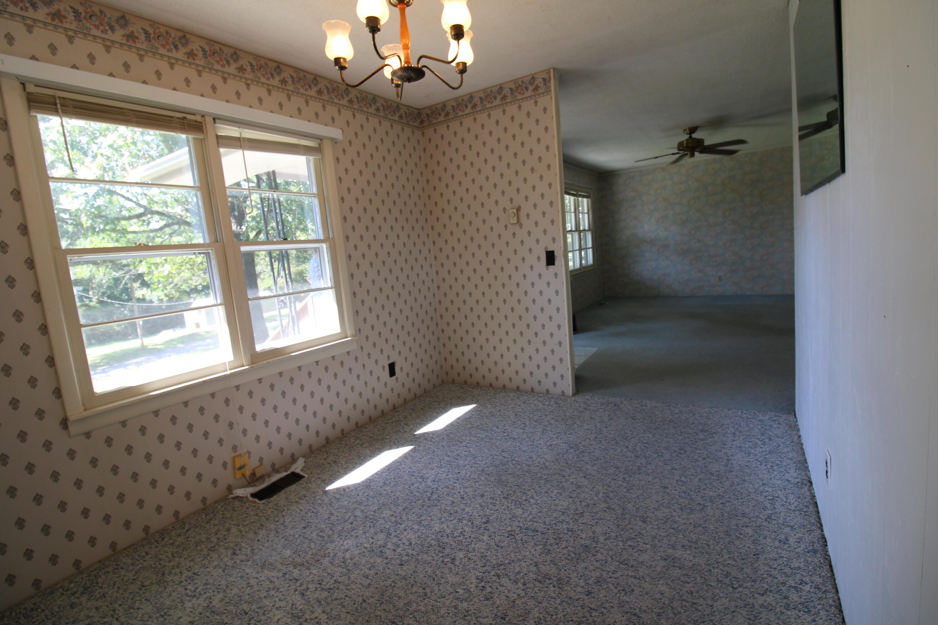 16433 Forrest Drive Property Photo 9