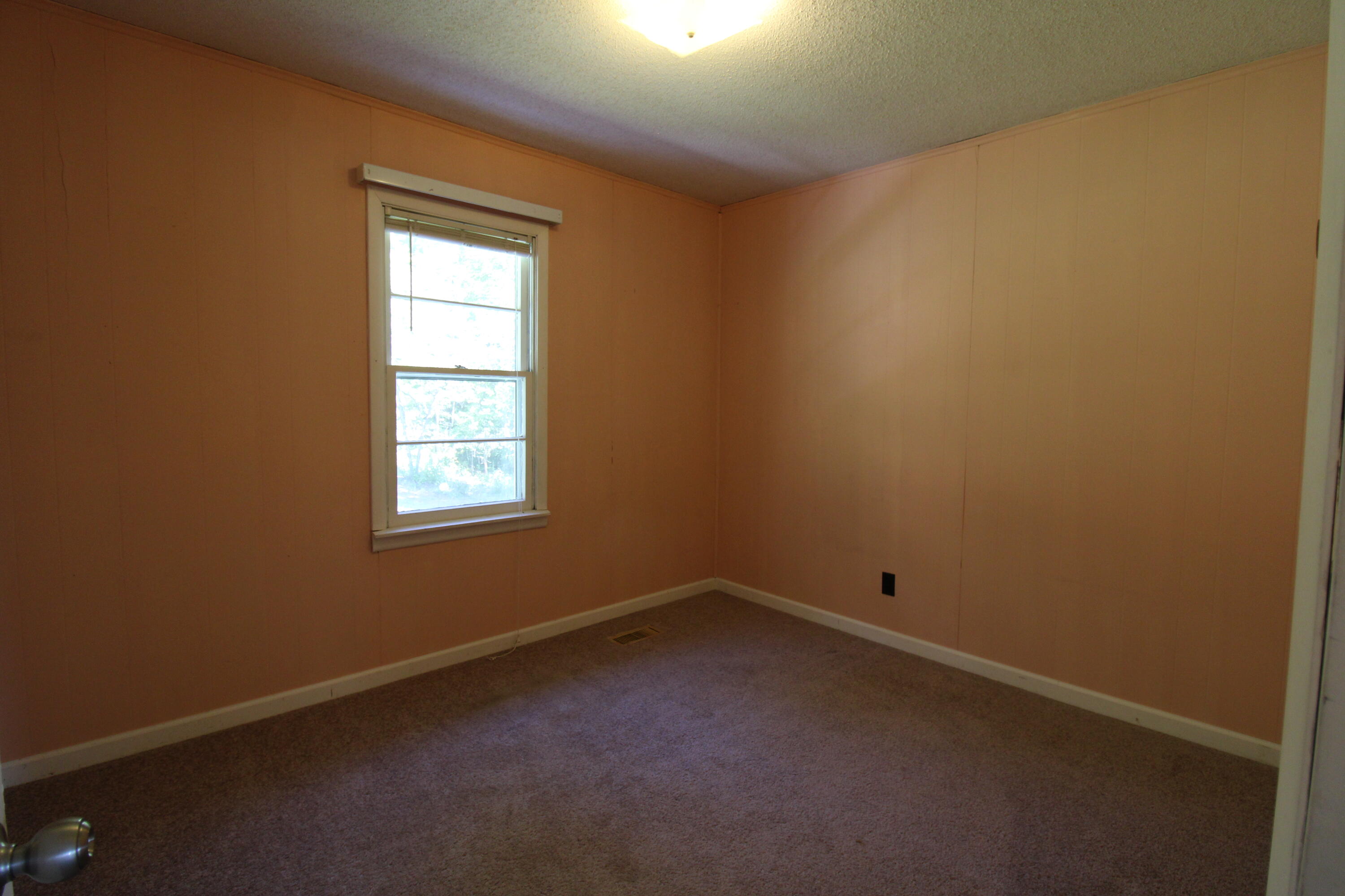 16433 Forrest Drive Property Photo 14