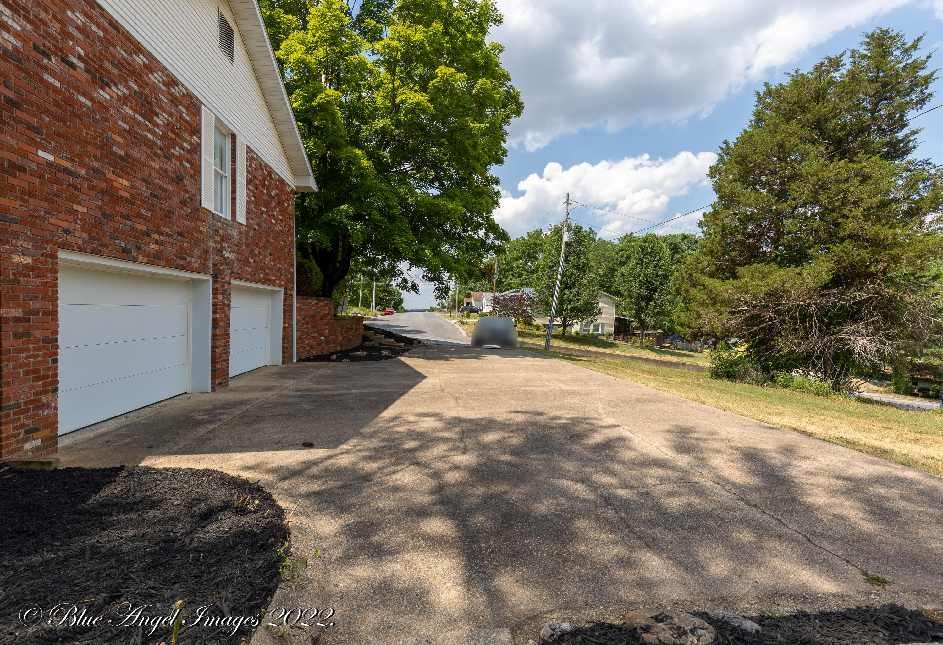 1326 West Broadway Street Property Photo 4