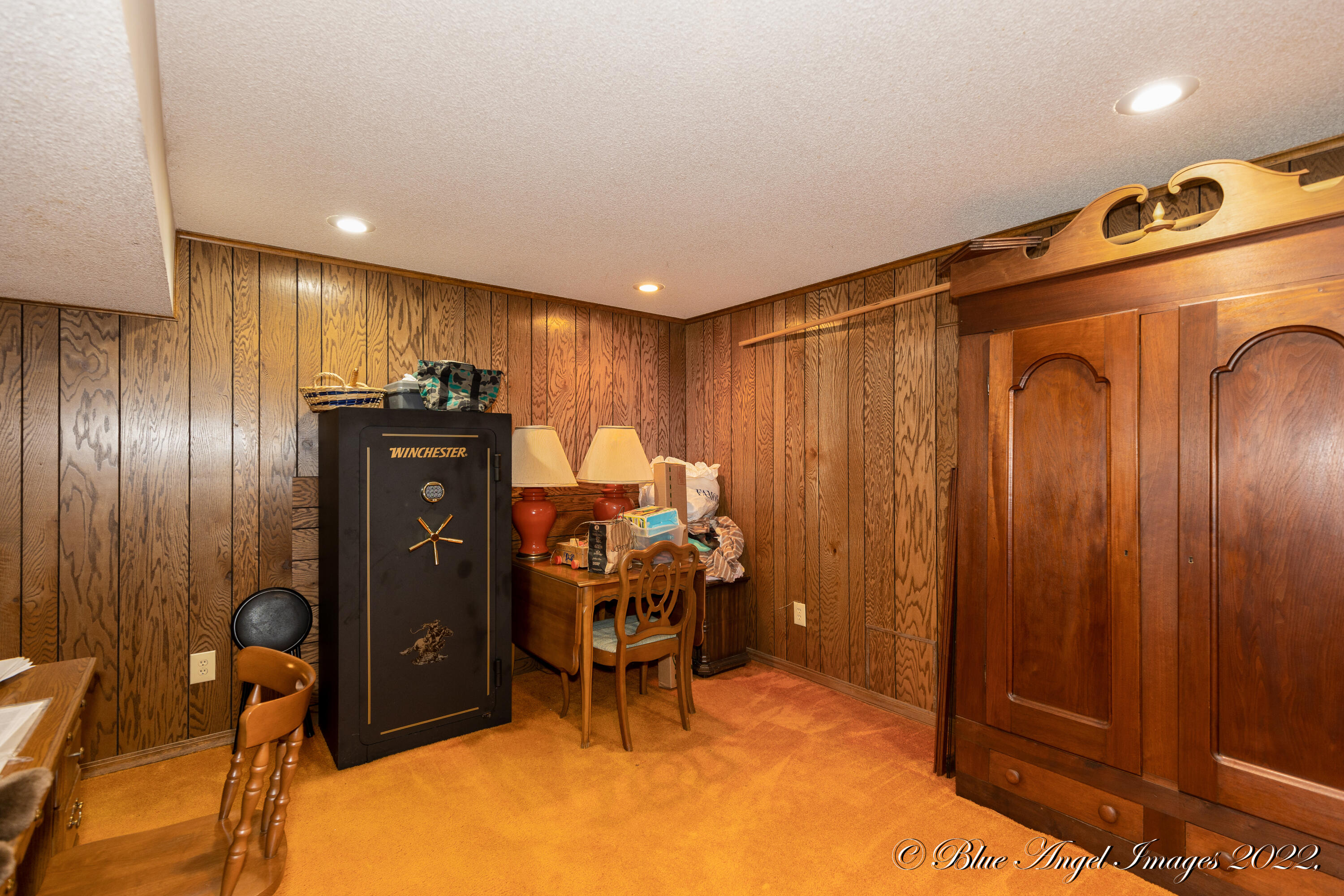 1326 West Broadway Street Property Photo 18