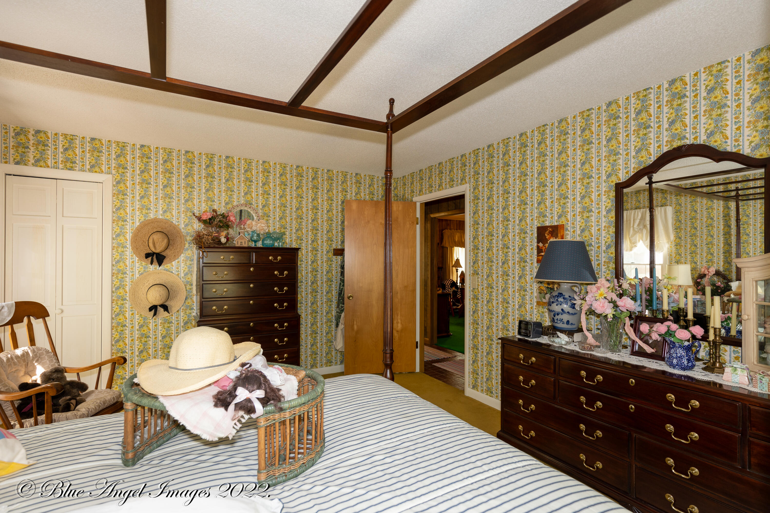 1326 West Broadway Street Property Photo 24