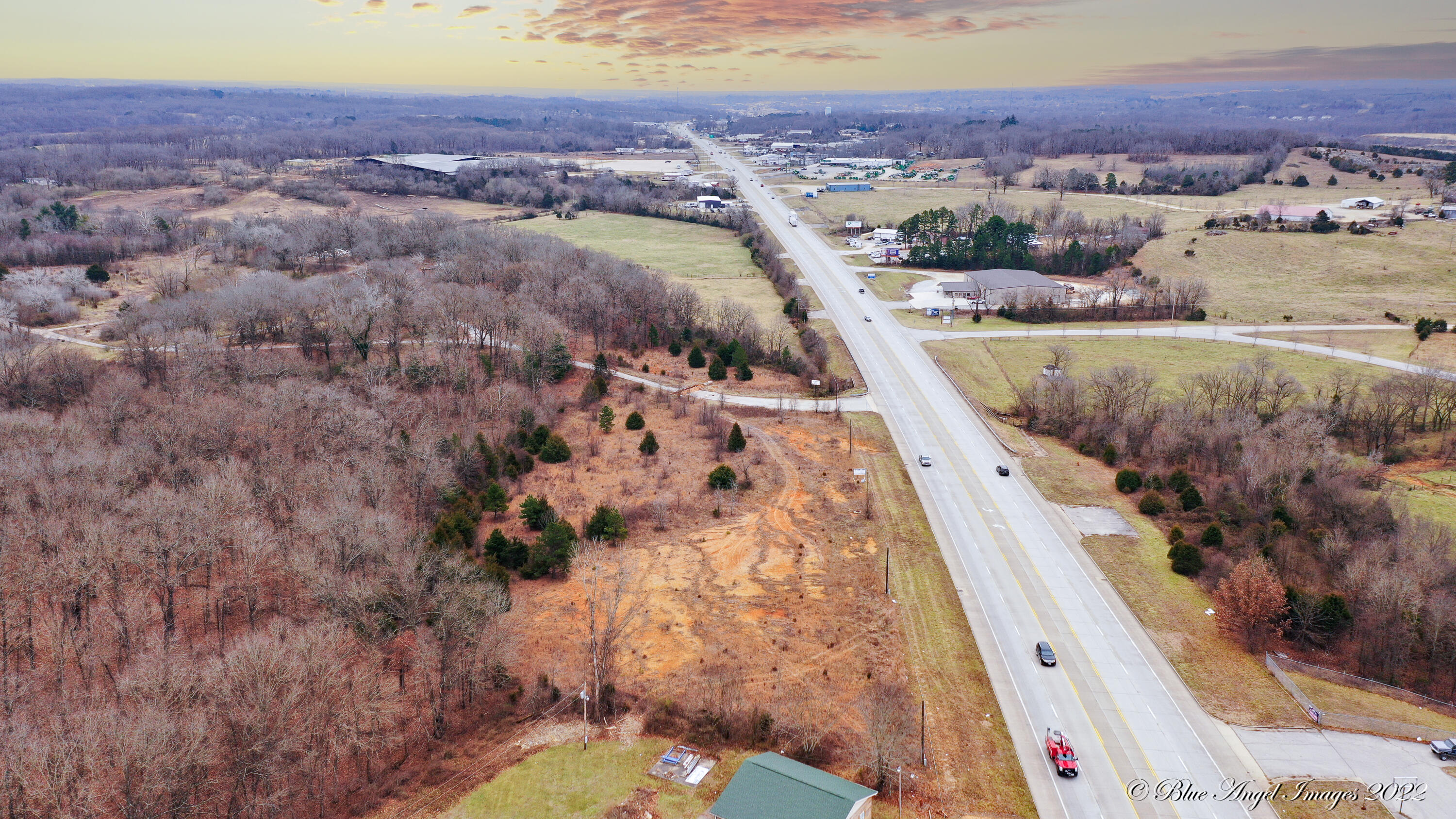 3440 North Us Highway 63 Property Photo 8