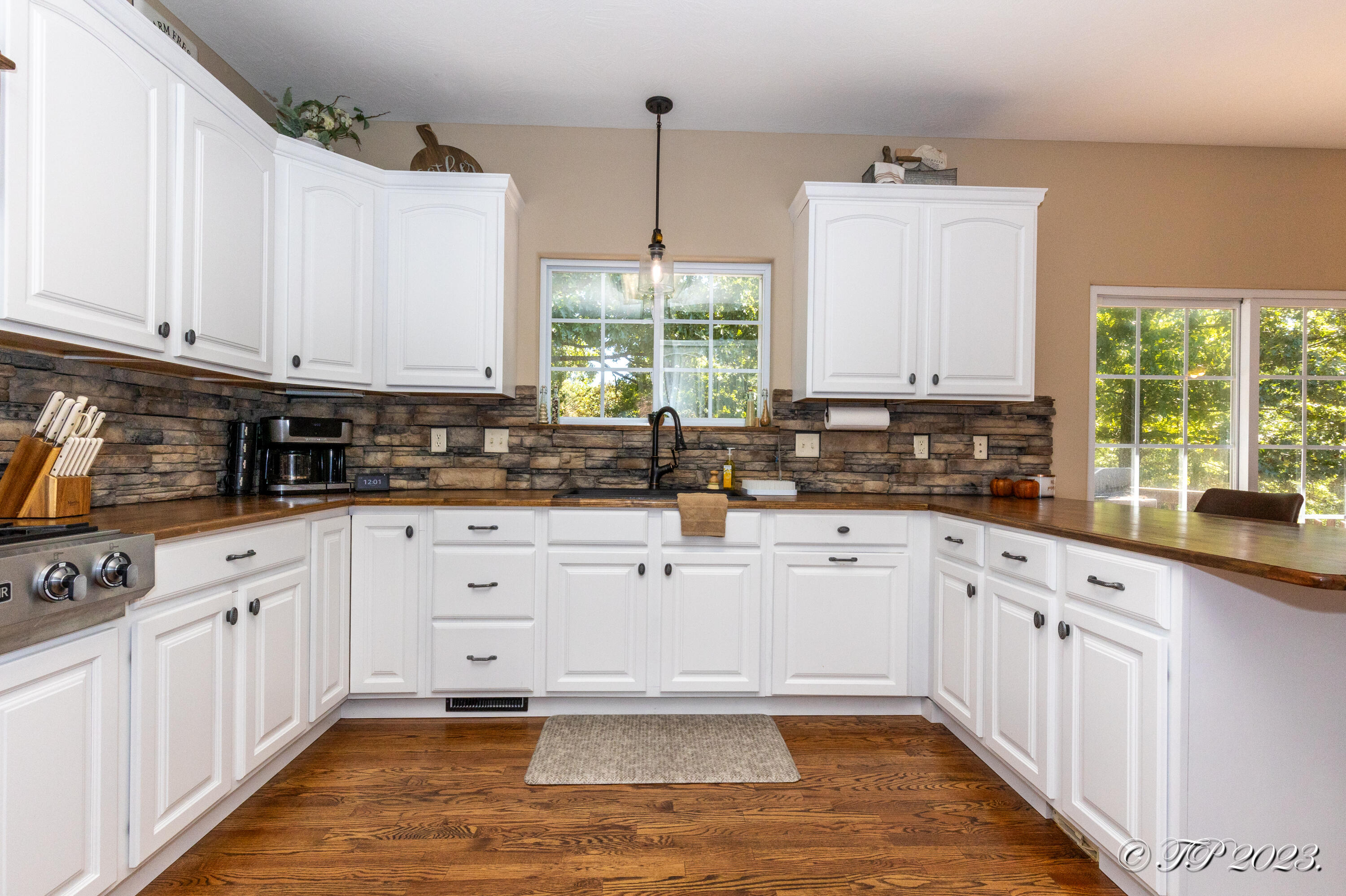 408 Remington Drive Property Photo 15