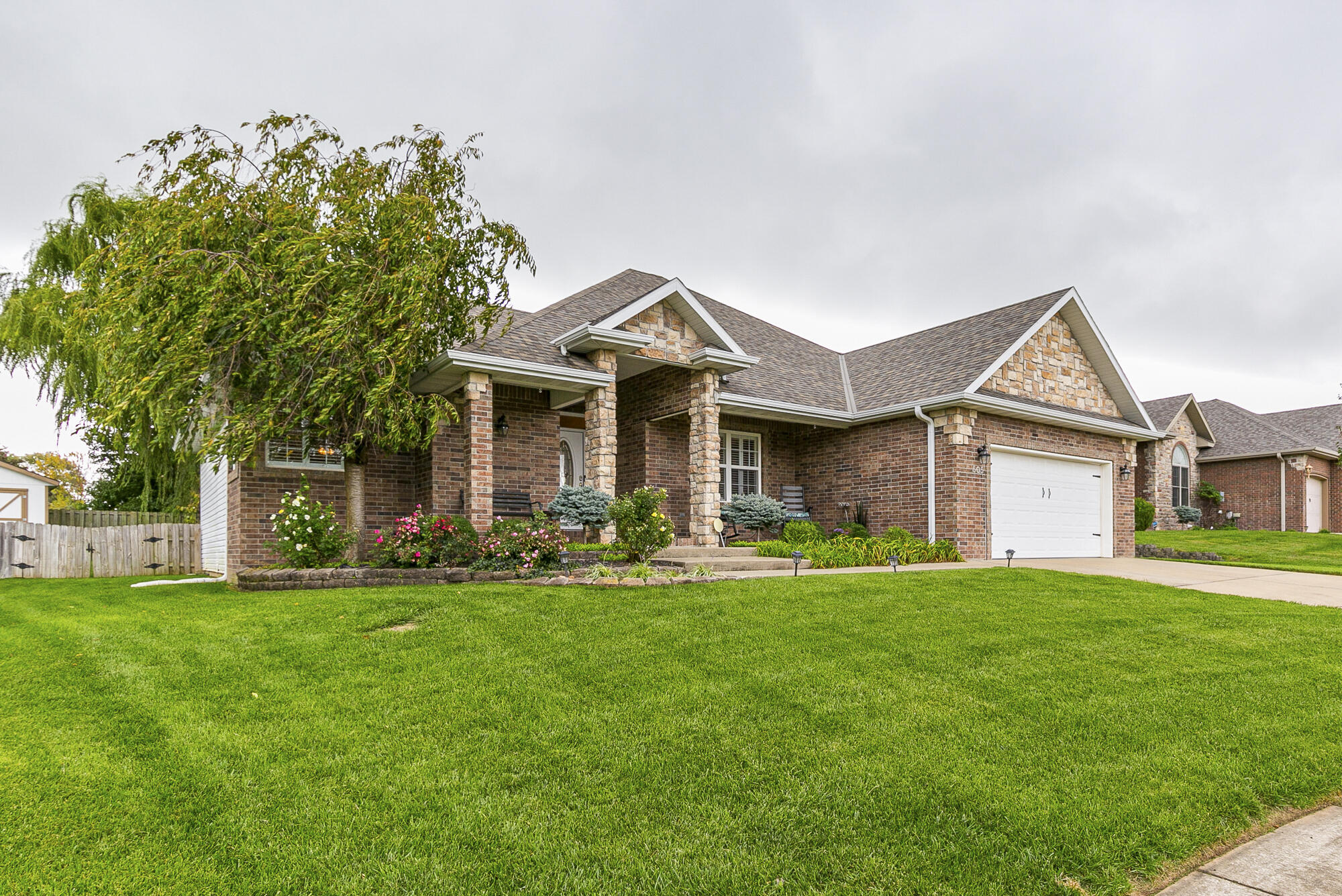 605 Meadowgate Drive Property Photo