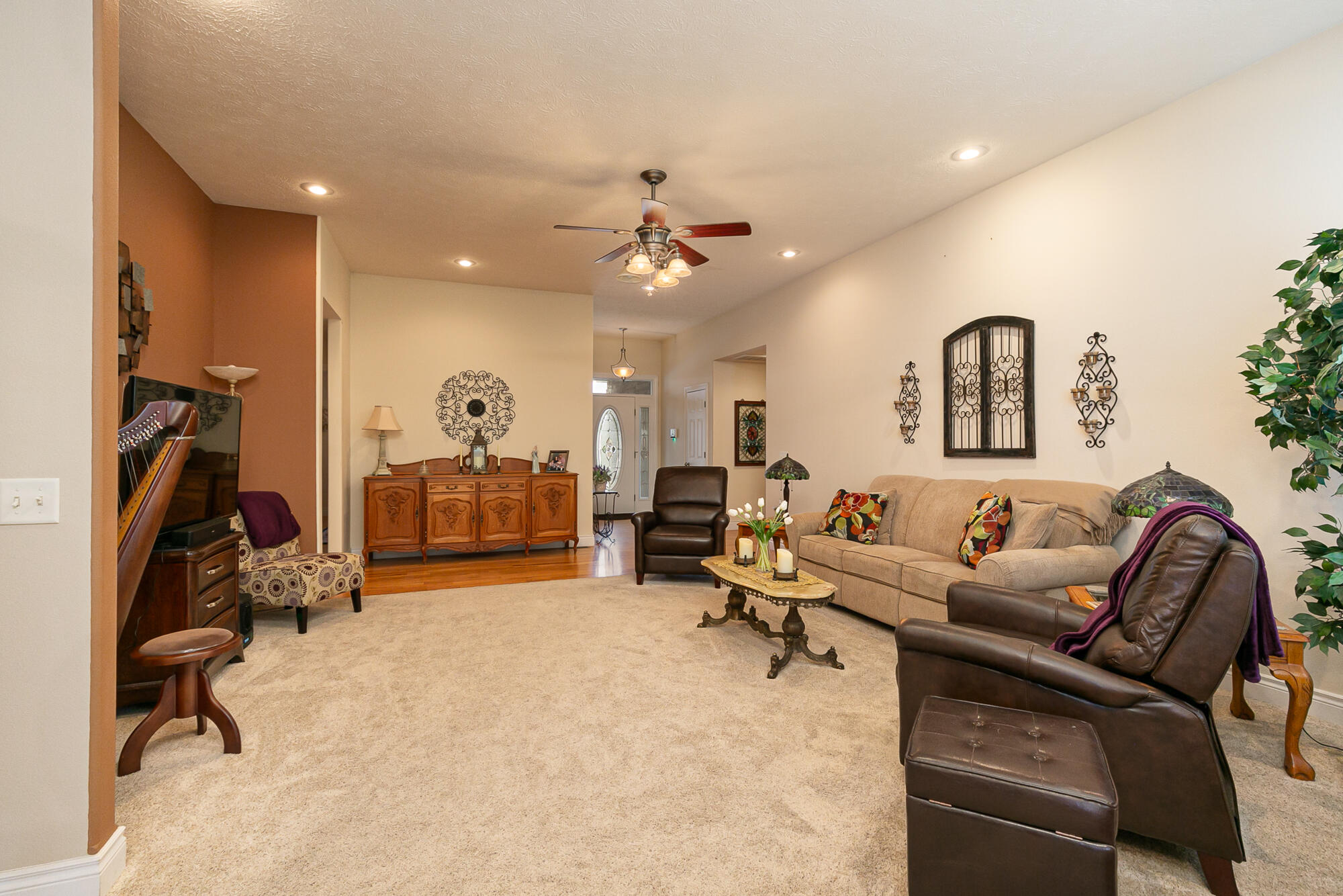 605 Meadowgate Drive Property Photo 7