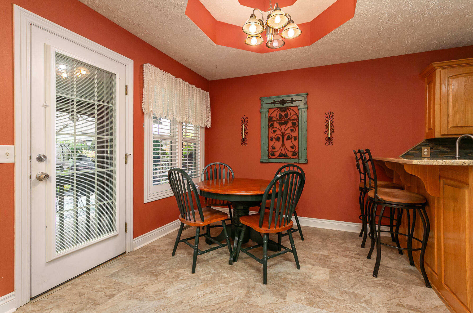 605 Meadowgate Drive Property Photo 10