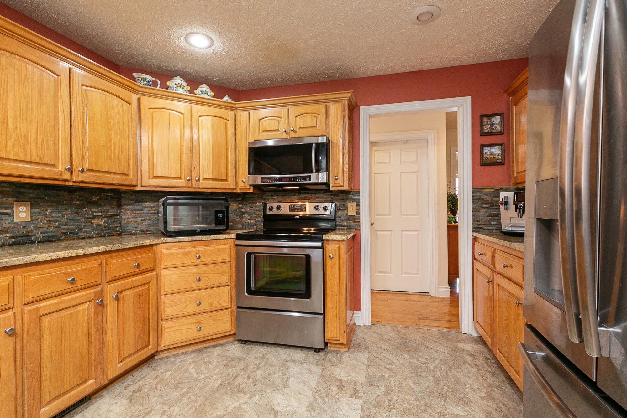 605 Meadowgate Drive Property Photo 12