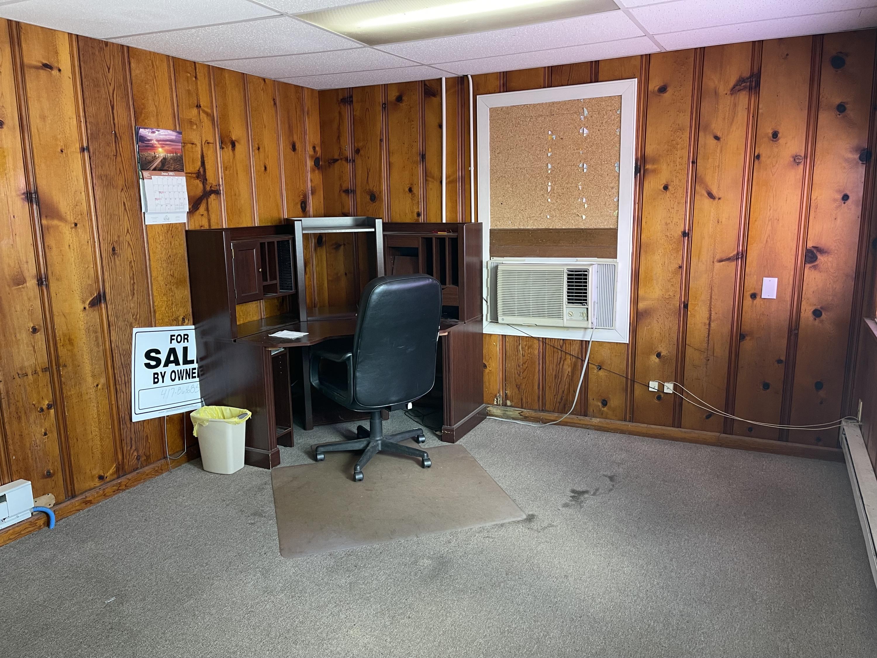 1629 East St Louis Street Property Photo 4