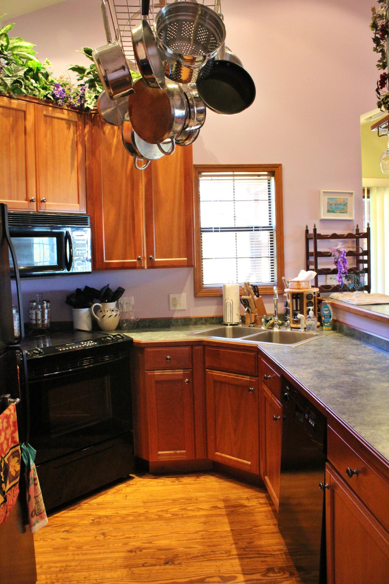 160 Village Trail Property Photo 8