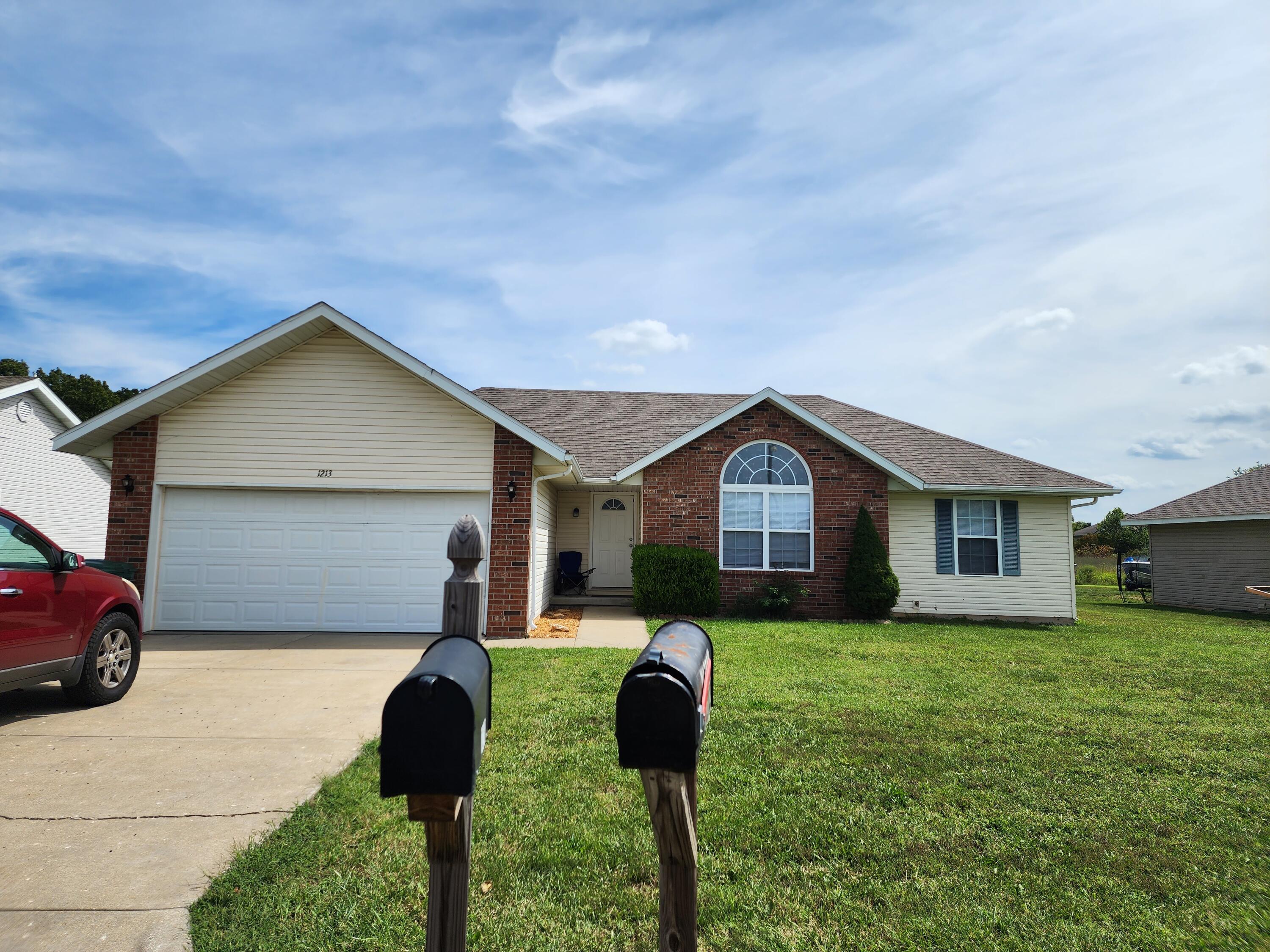 1213 Woodland Property Photo 1