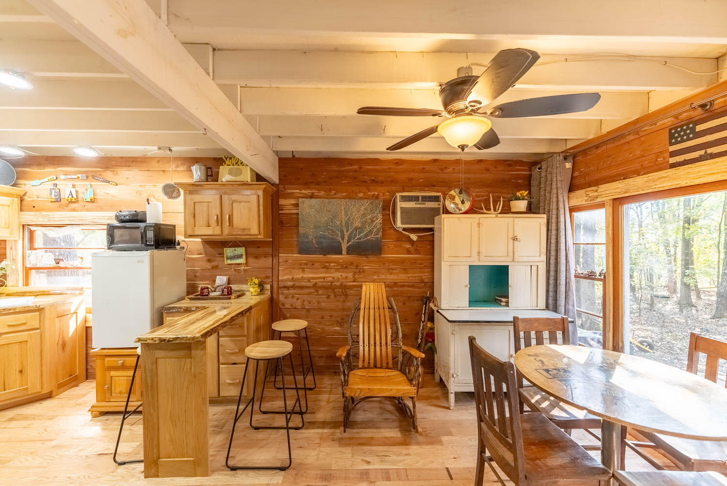 403 County Road 103 Property Photo 5