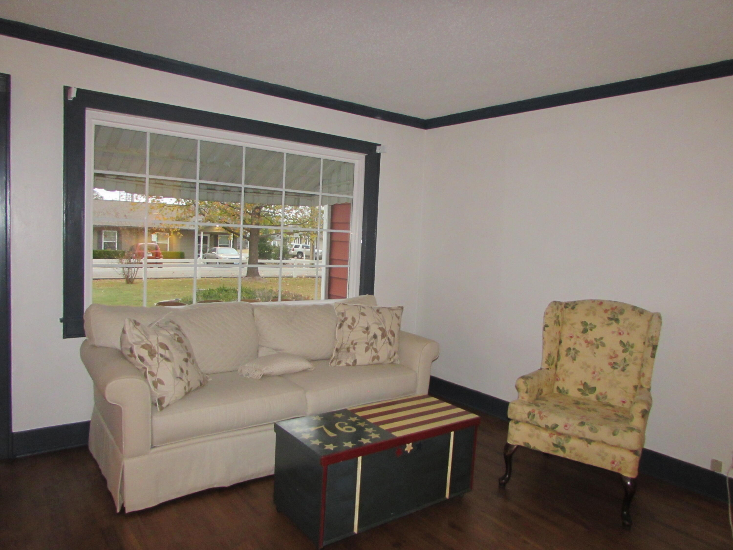 118 Allaman Ave Property Photo 4