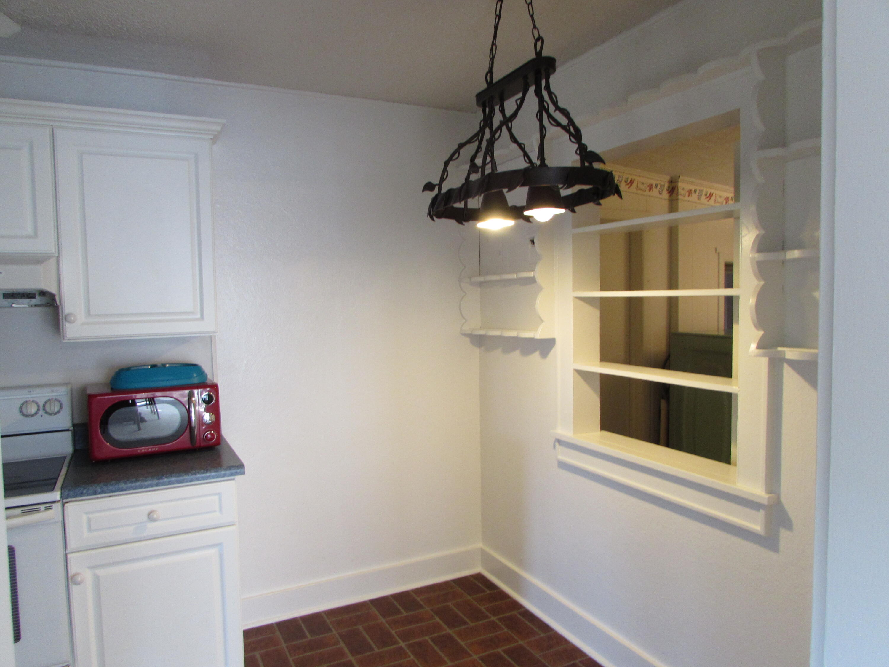 118 Allaman Ave Property Photo 8