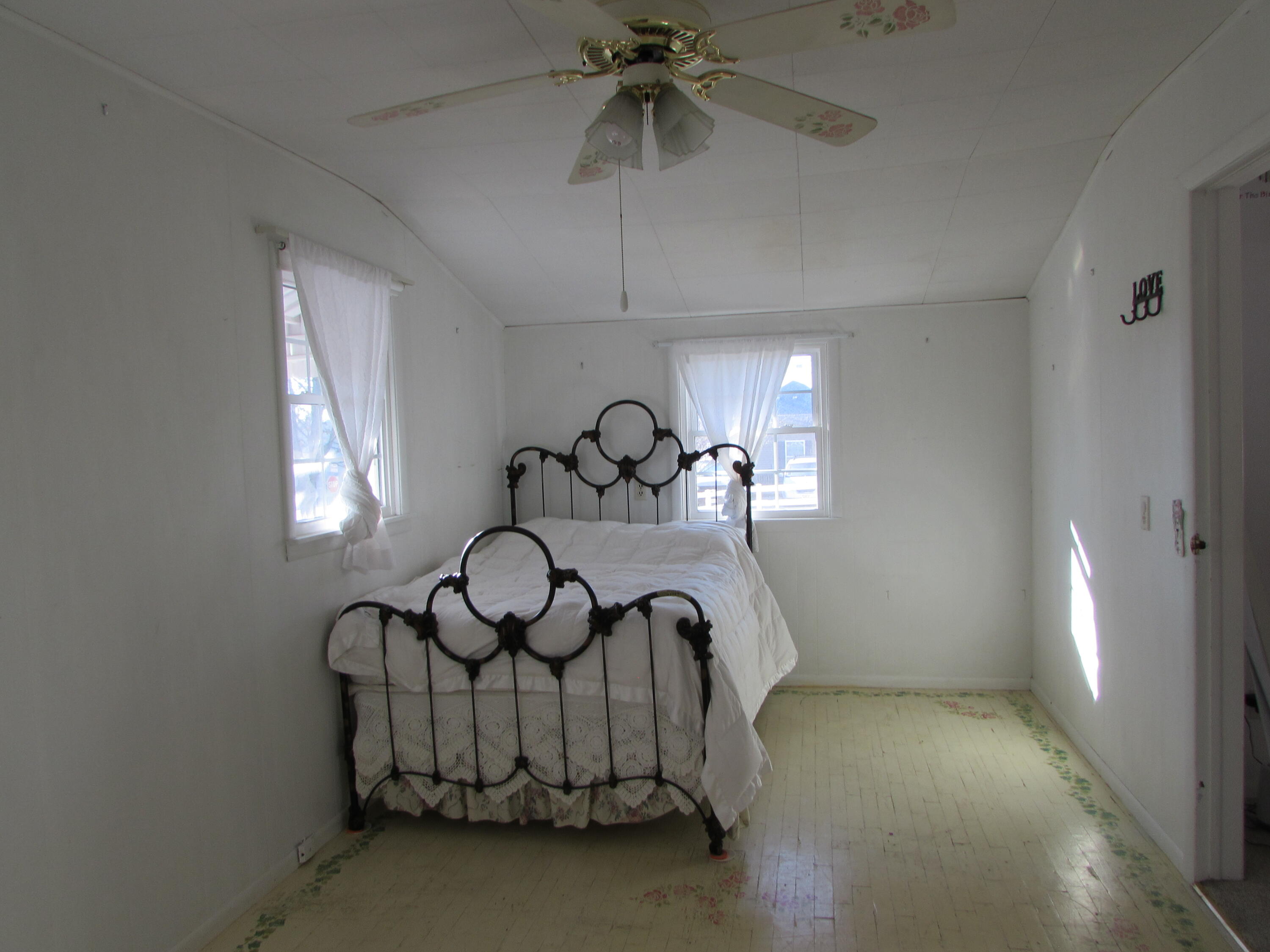 118 Allaman Ave Property Photo 14