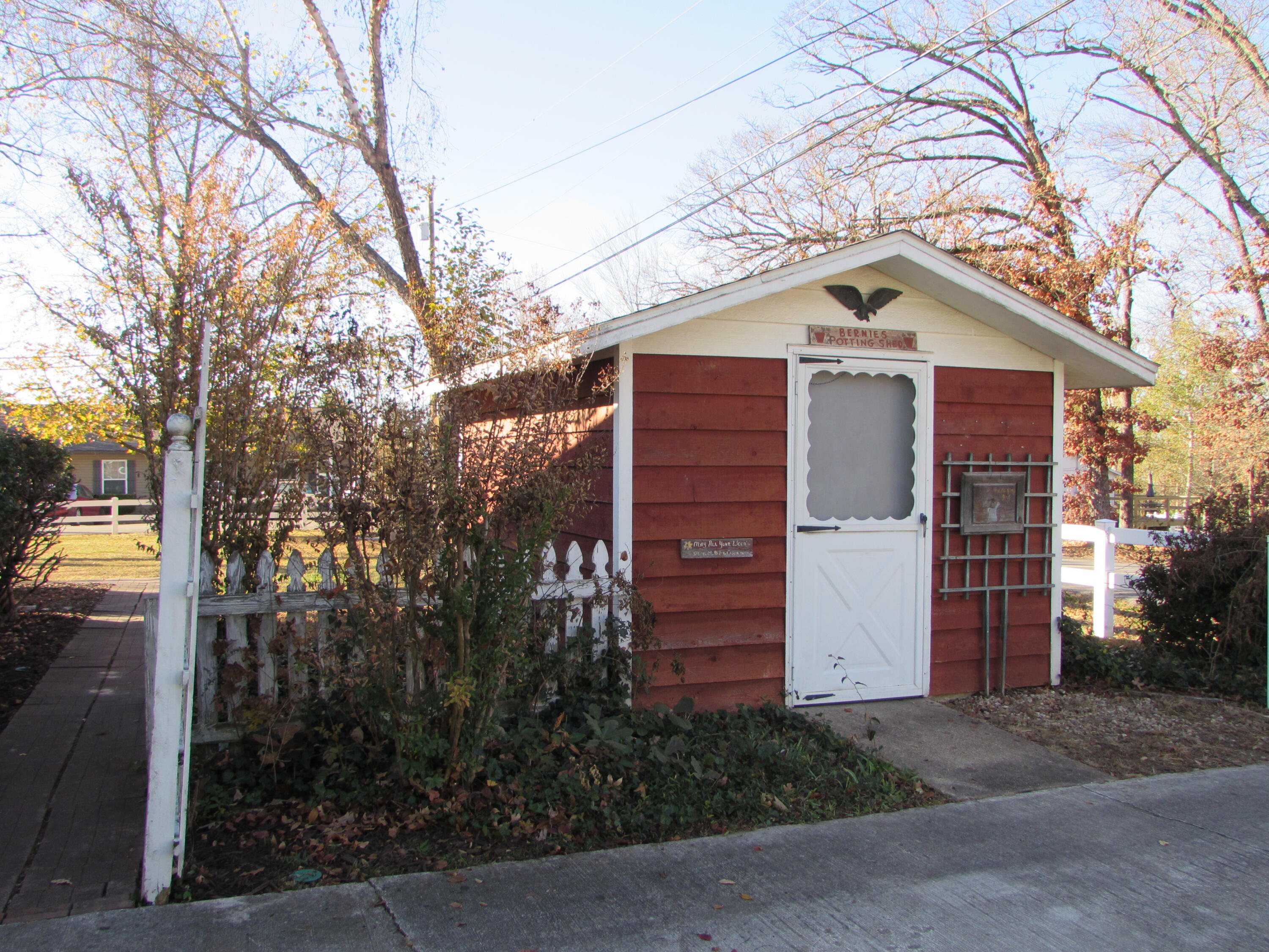 118 Allaman Ave Property Photo 25